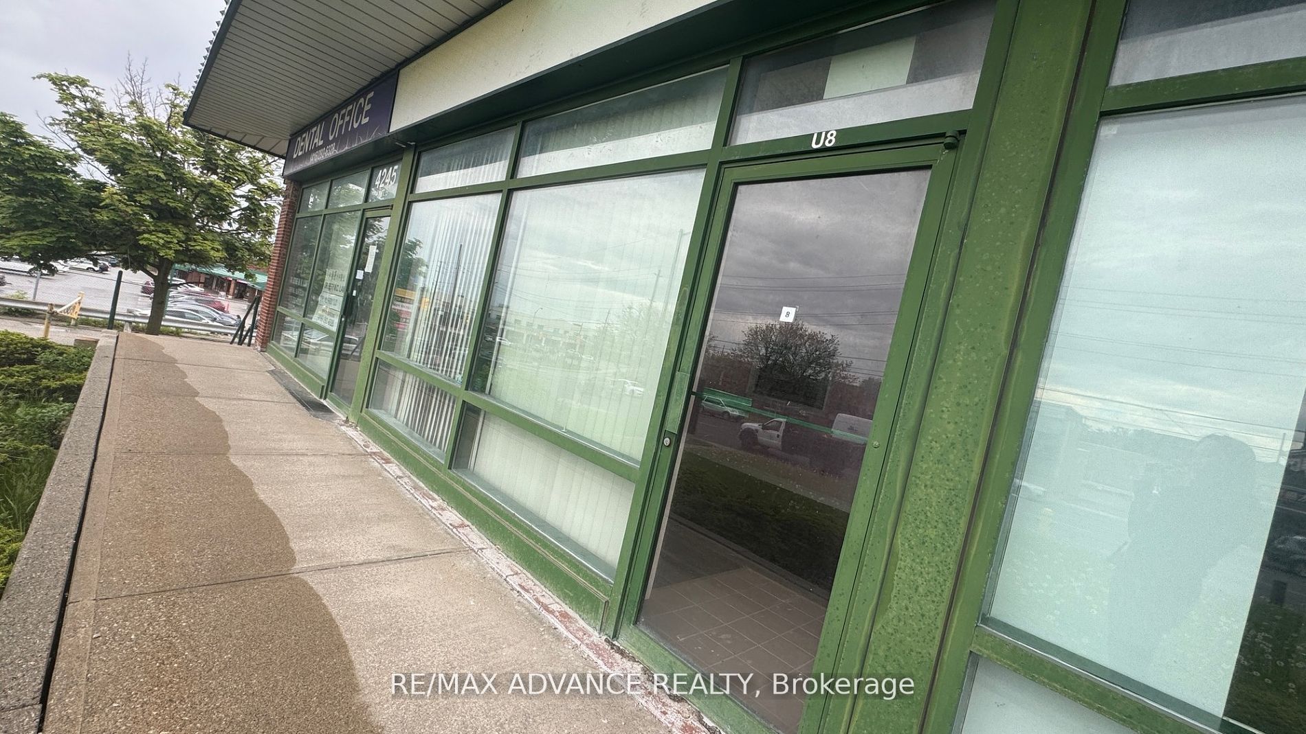 #unit 8 - 4245 Sheppard Avenue Property Photo 6