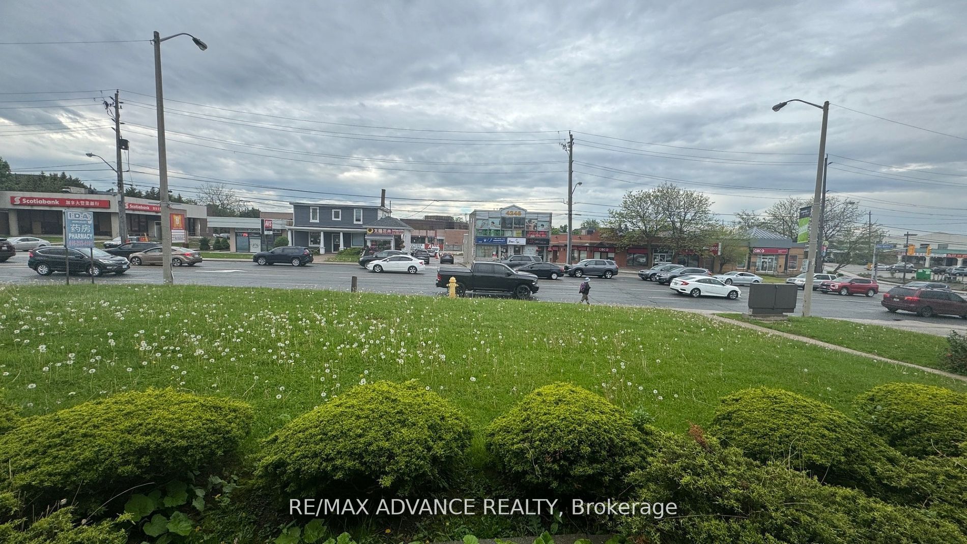 #unit 8 - 4245 Sheppard Avenue Property Photo 7