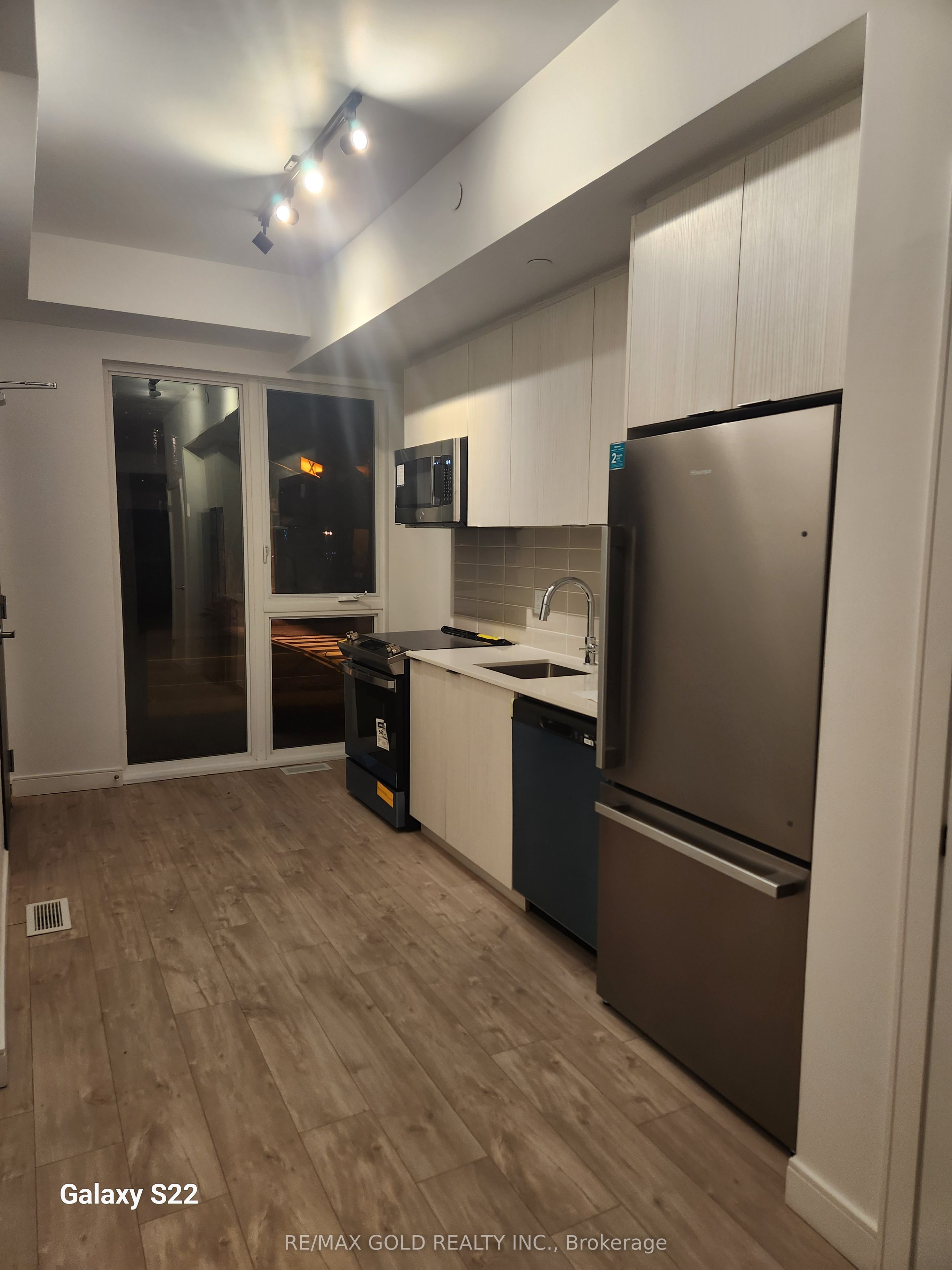 #5 - 180 Clonmore Drive Property Photo 4