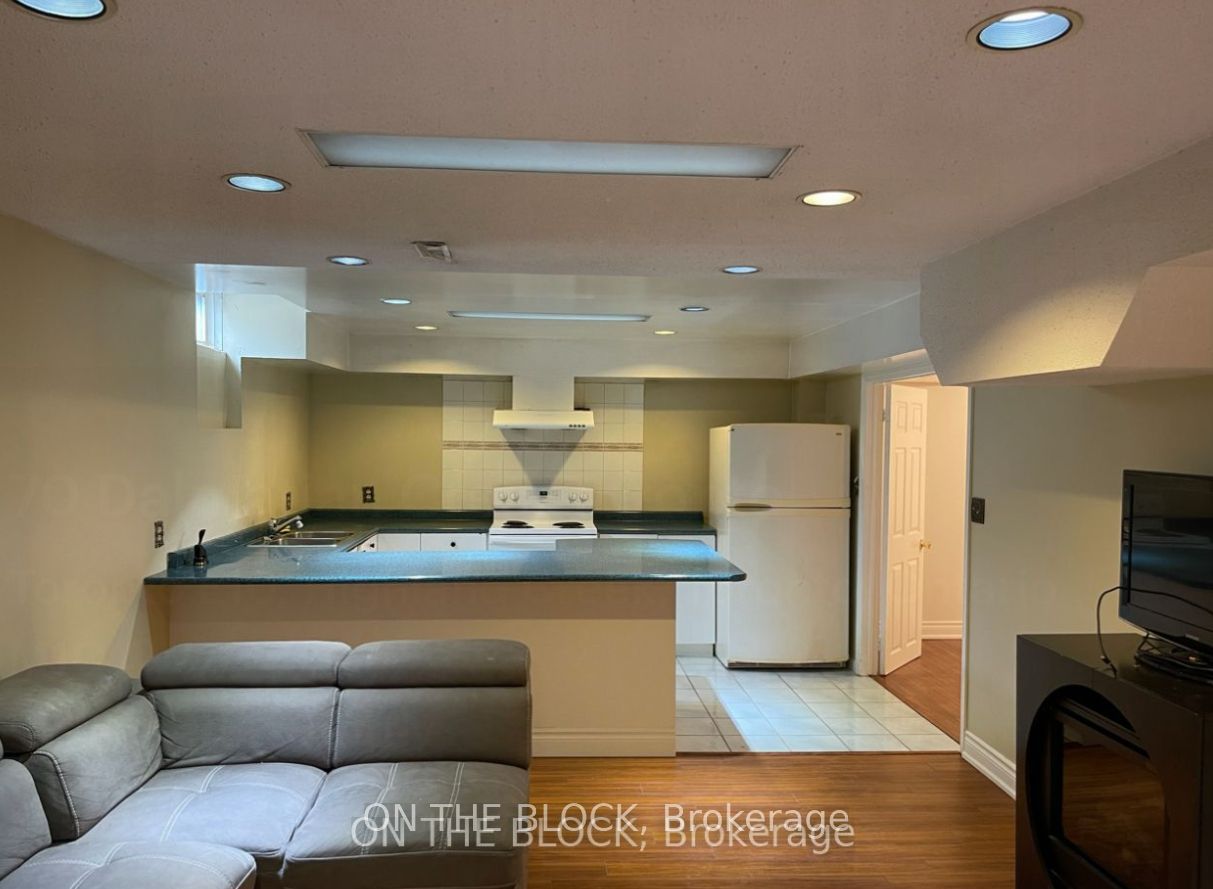70 Dalmatian Crescent Property Photo 2