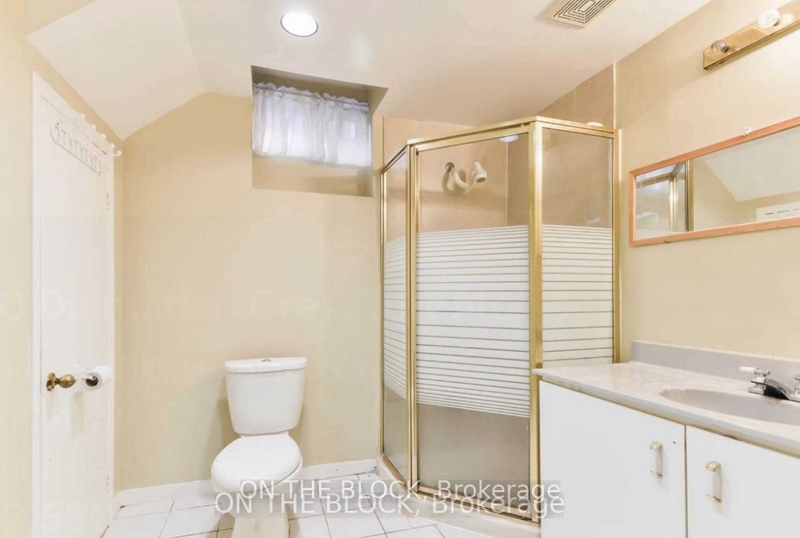 70 Dalmatian Crescent Property Photo 9