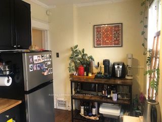 920 Woodbine Avenue Property Photo 10
