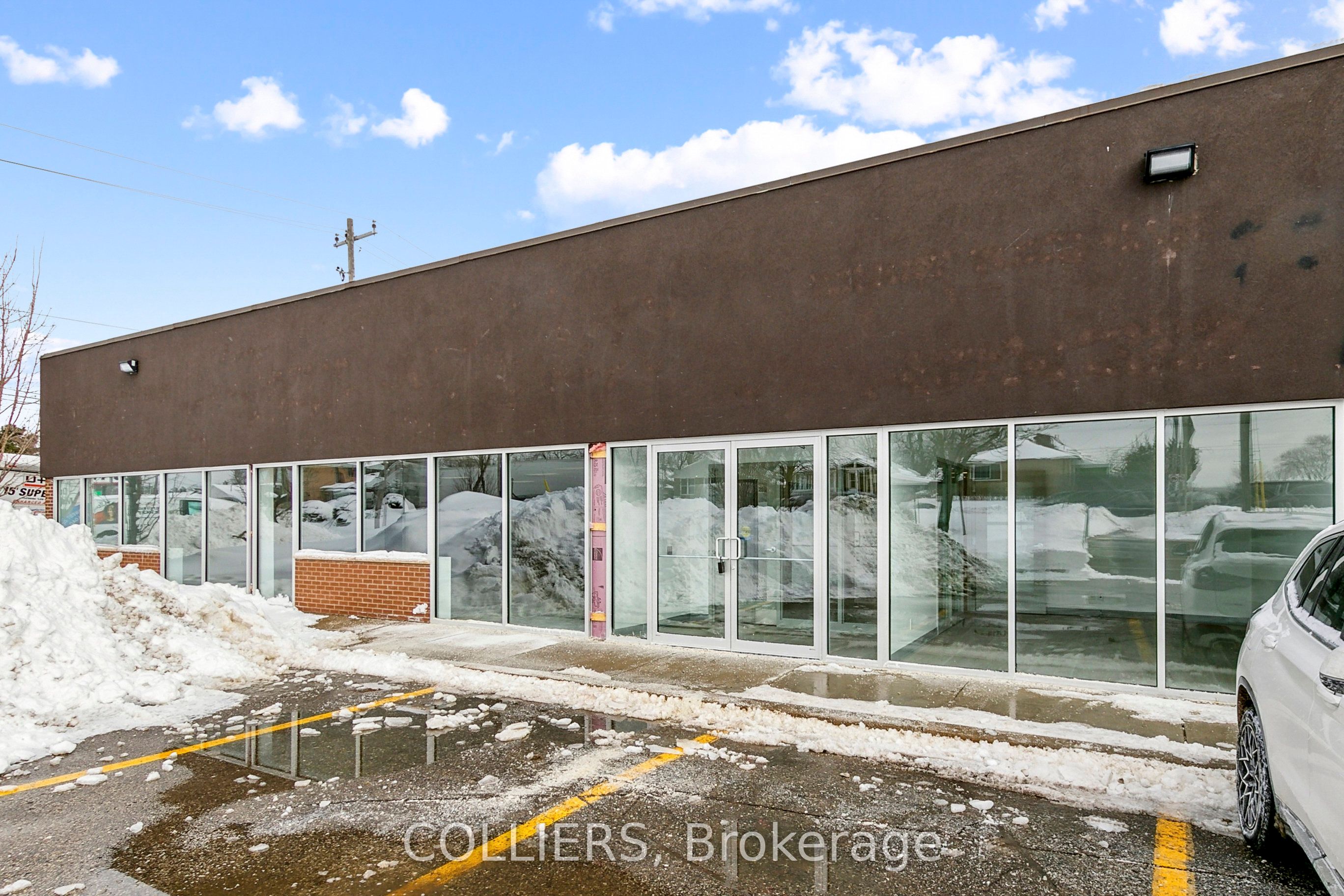 #unit B - 1545 Warden Avenue Property Photo 1