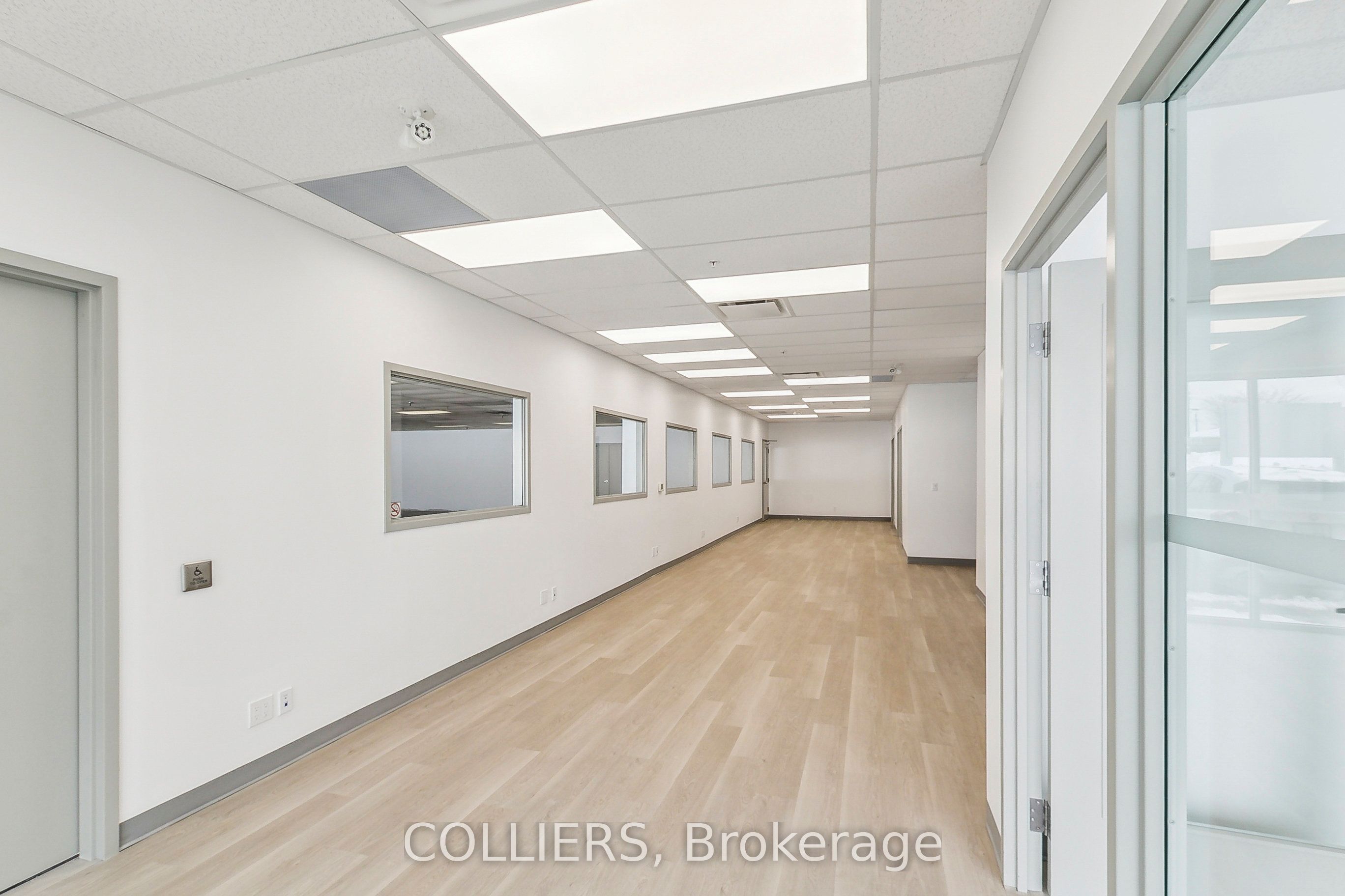 #unit B - 1545 Warden Avenue Property Photo 3