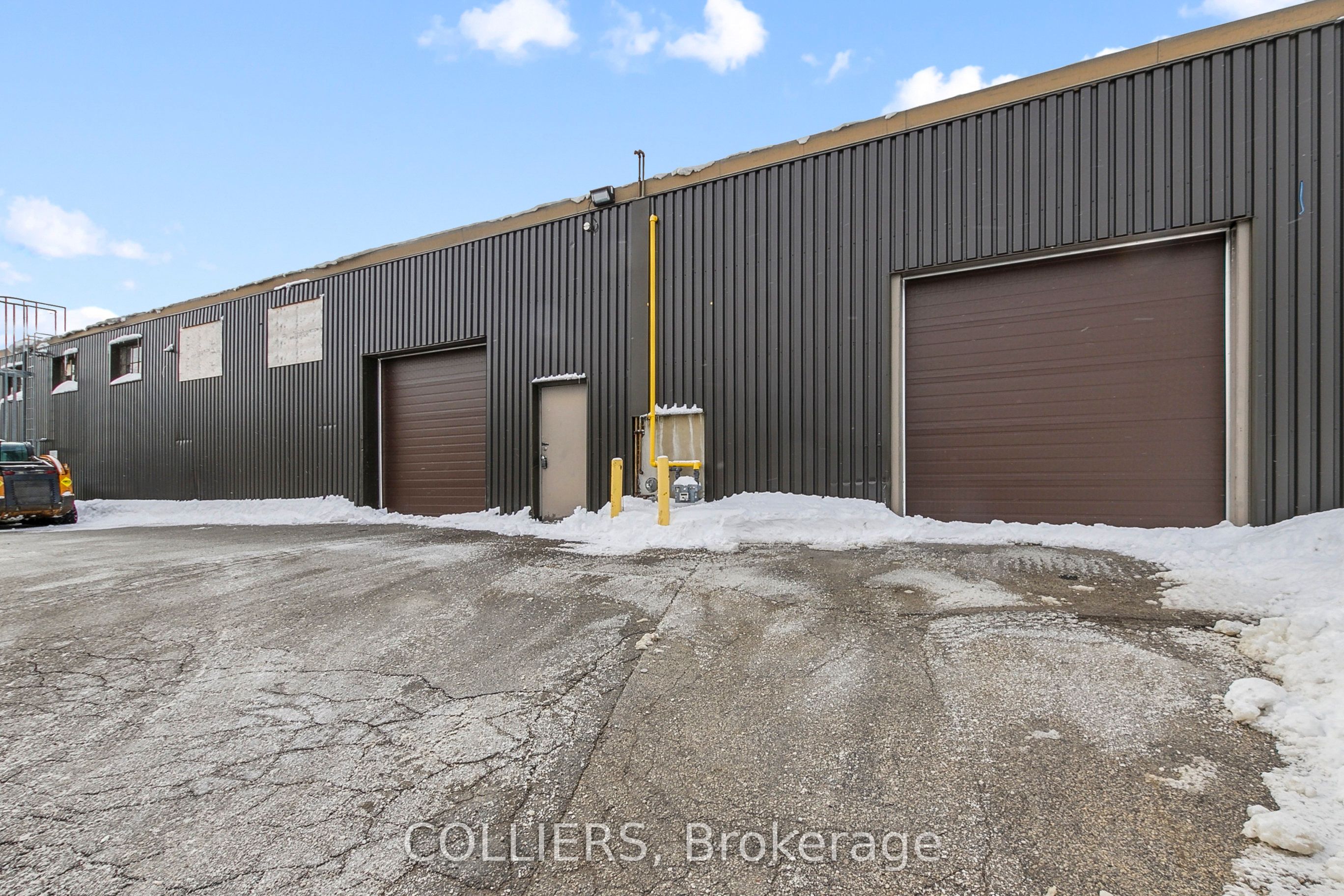 #unit B - 1545 Warden Avenue Property Photo 7