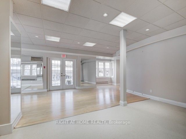 2212 Queen Street Property Photo 5