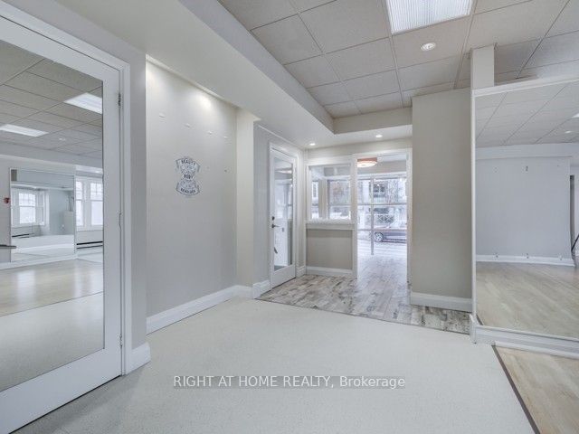 2212 Queen Street Property Photo 9