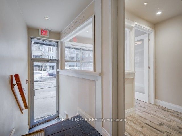 2212 Queen Street Property Photo 10
