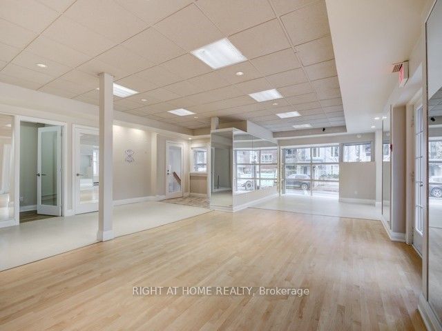2212 Queen Street Property Photo 15