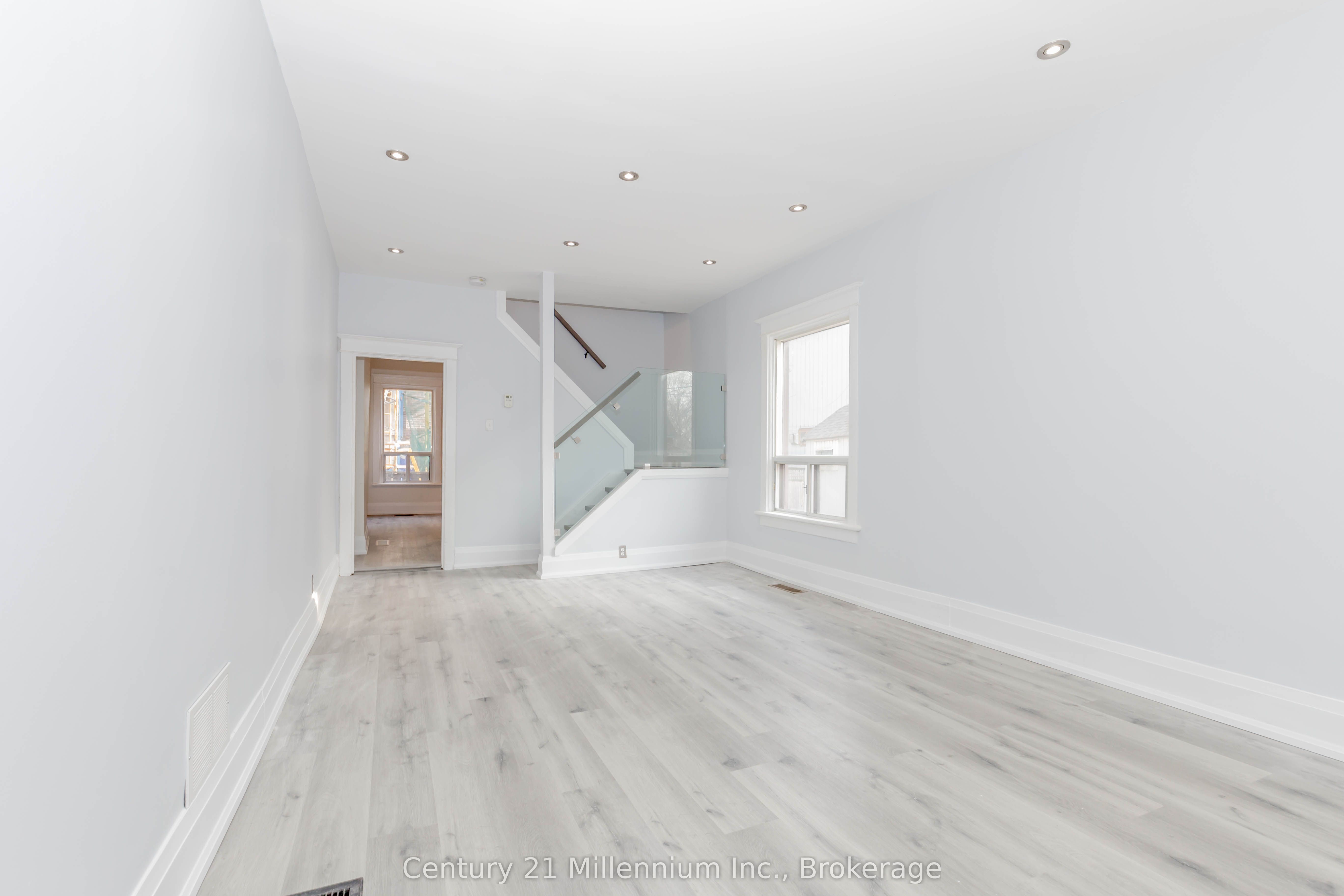 69 Laing Street Property Photo 7