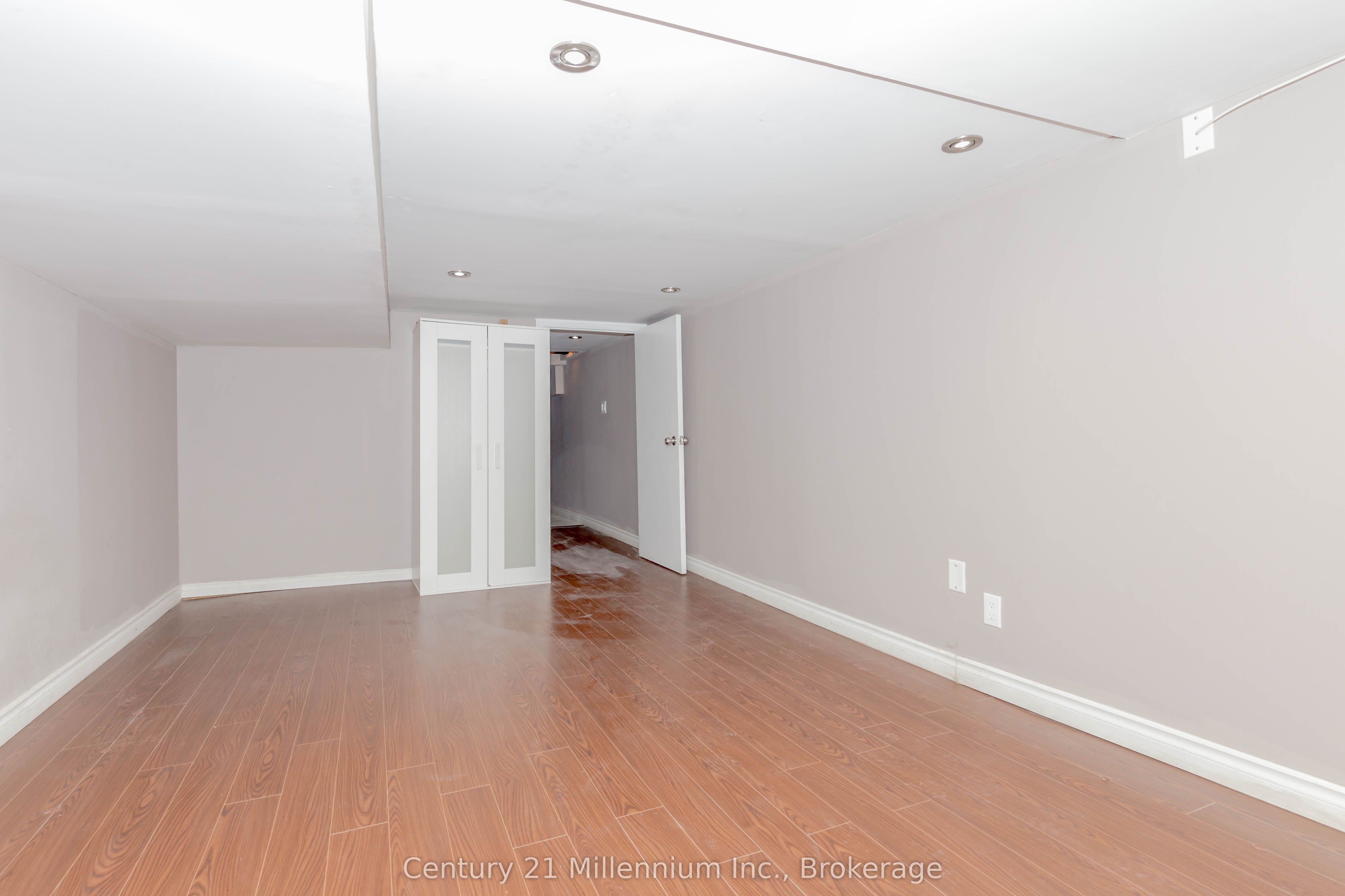 69 Laing Street Property Photo 30