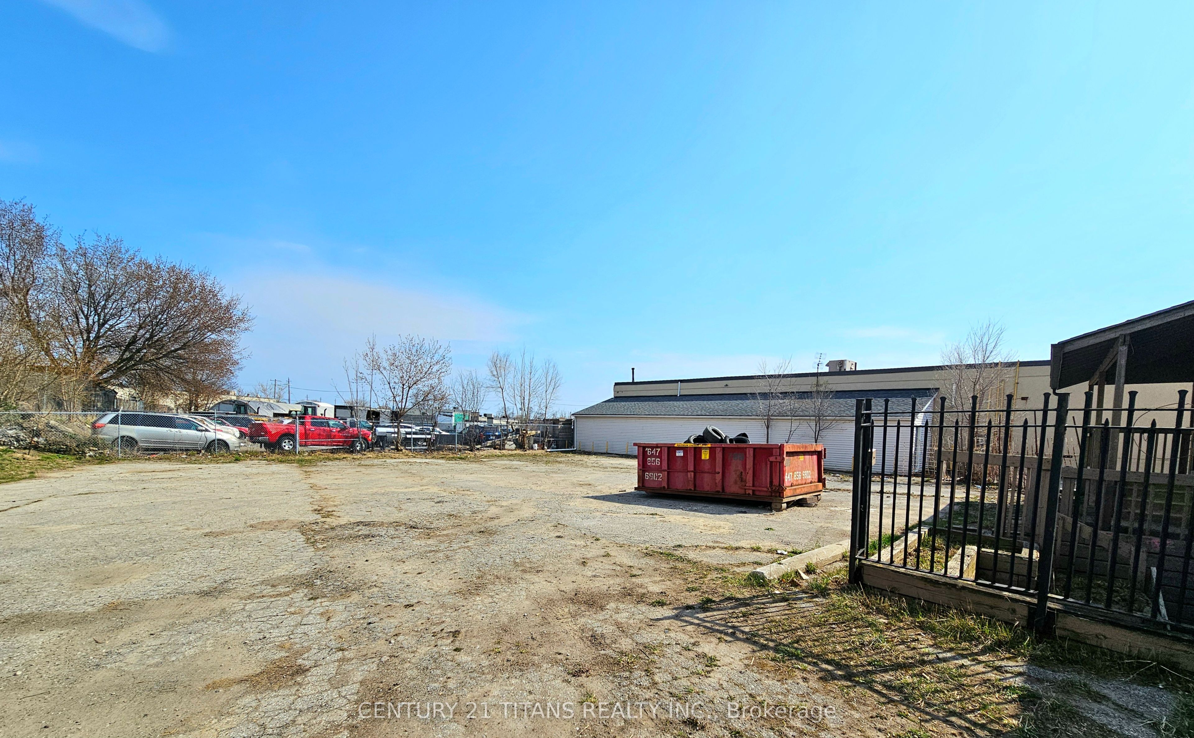 323 Danforth Road Property Photo 10
