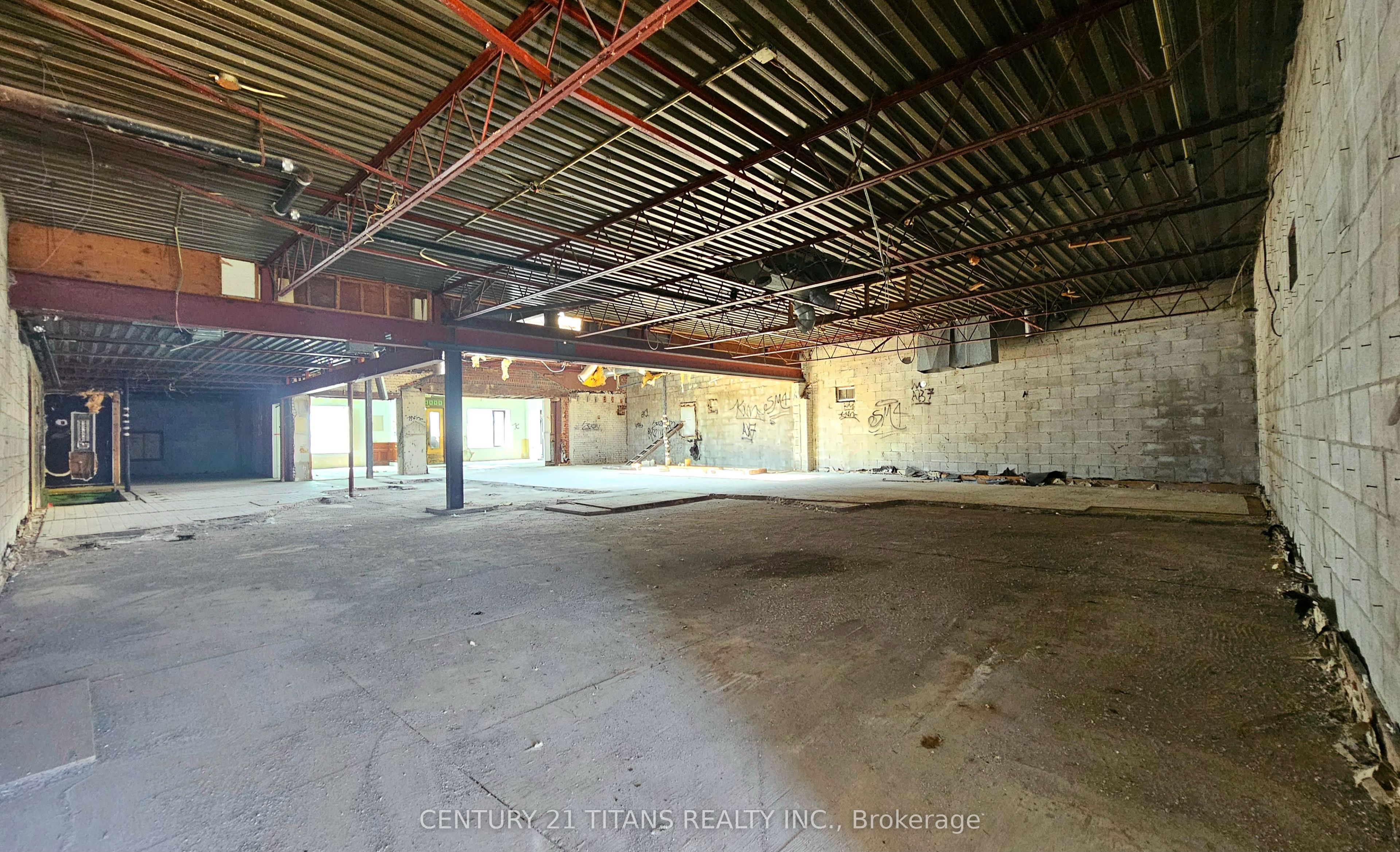 323 Danforth Road Property Photo 16
