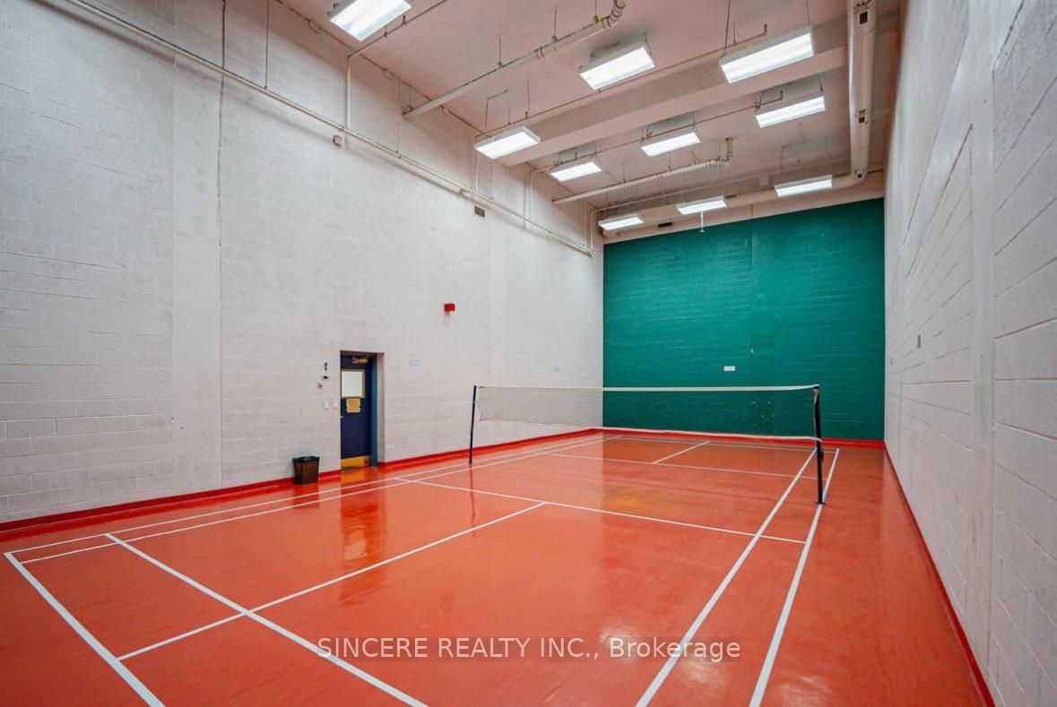 #502 - 8 Lee Centre Drive Property Photo 21