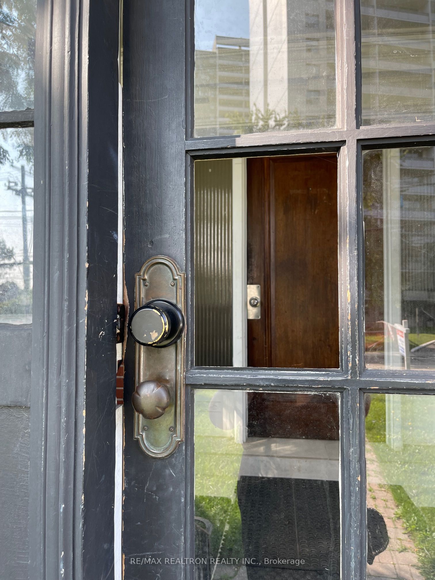 648 Broadview Avenue Property Photo 13