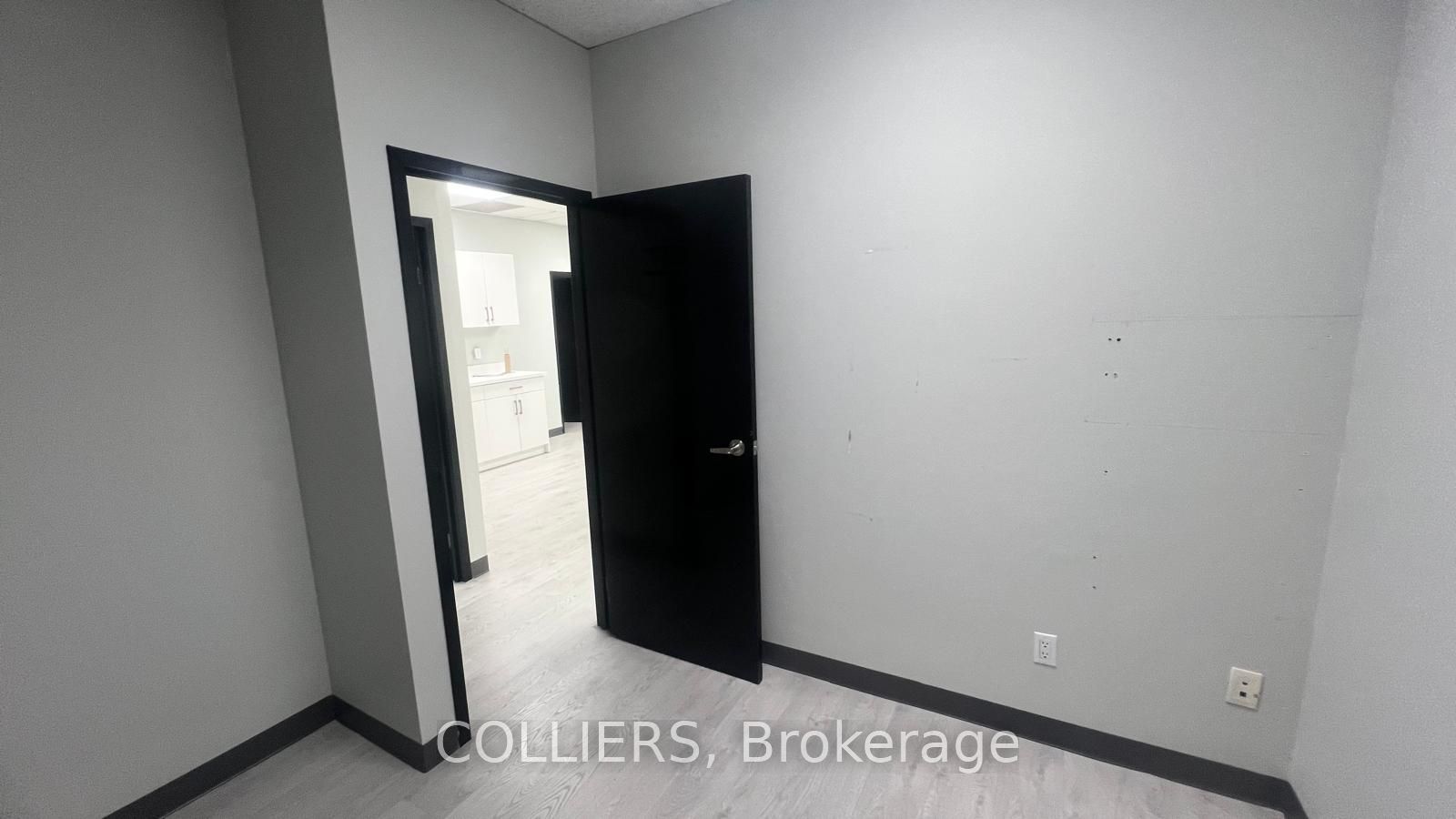 #207 - 1450 Midland Avenue Property Photo 5