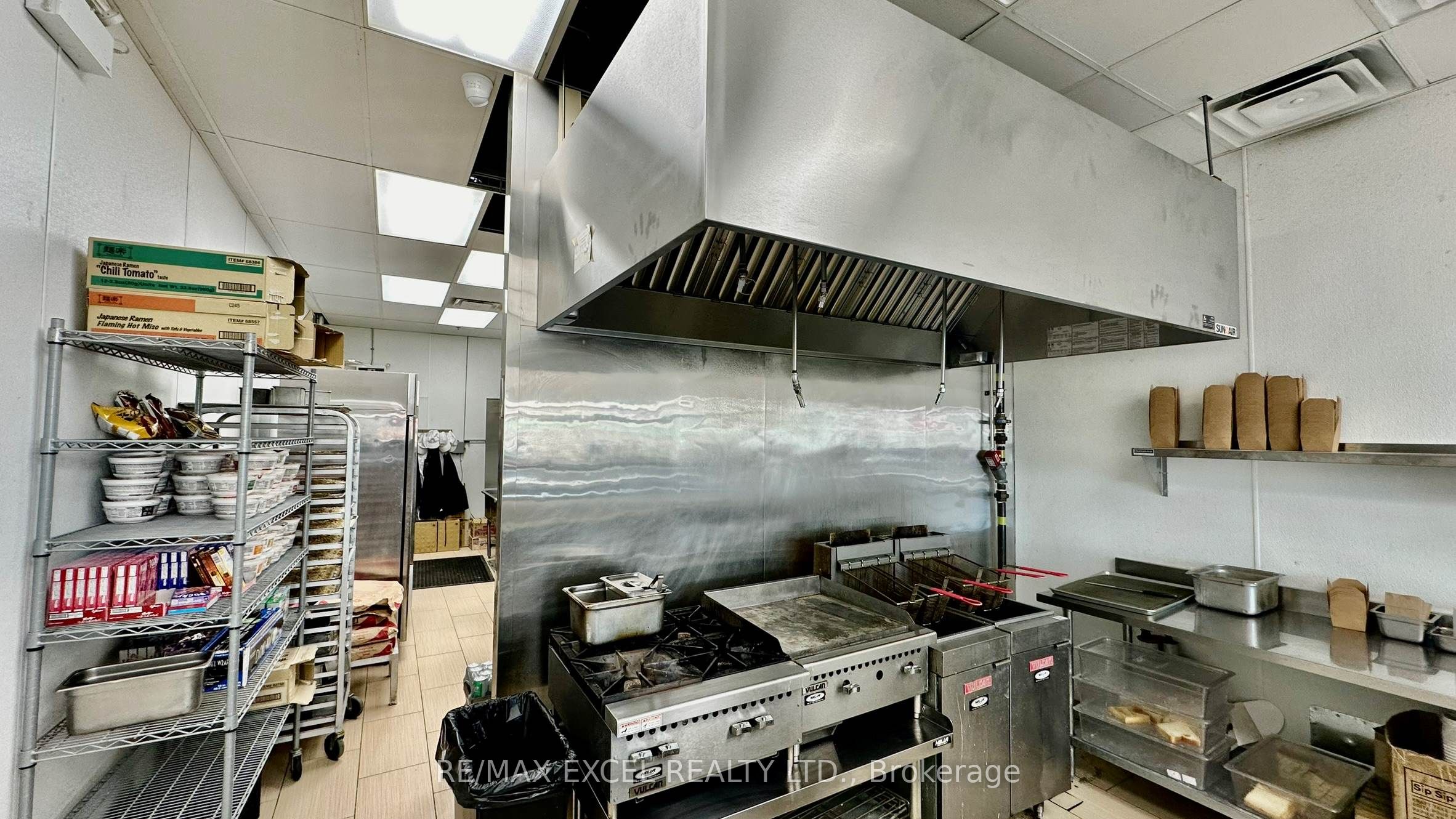 #e111 - 3262 Midland Avenue Property Photo 3