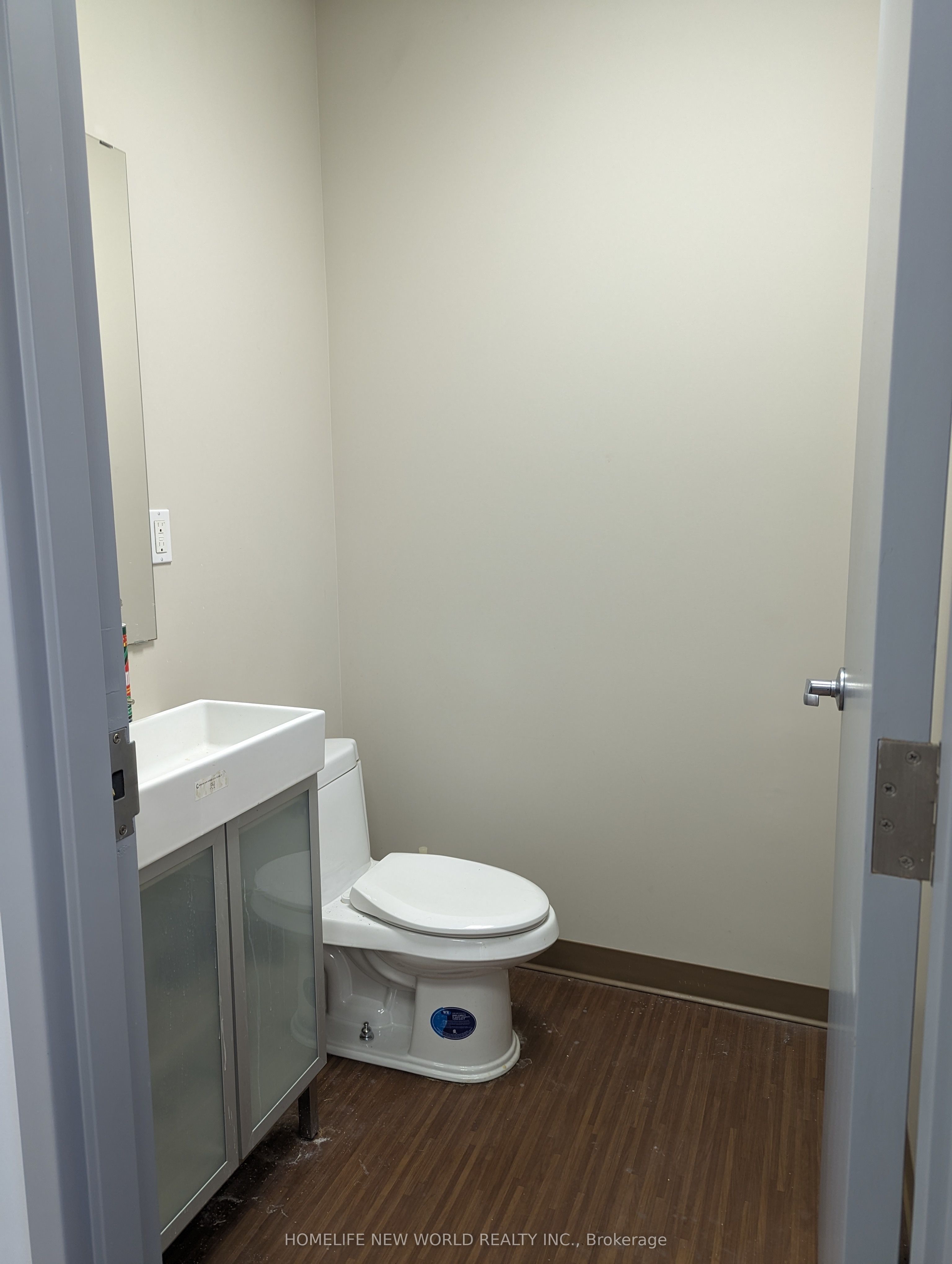 #201 - 2330 Kennedy Road Property Photo 16