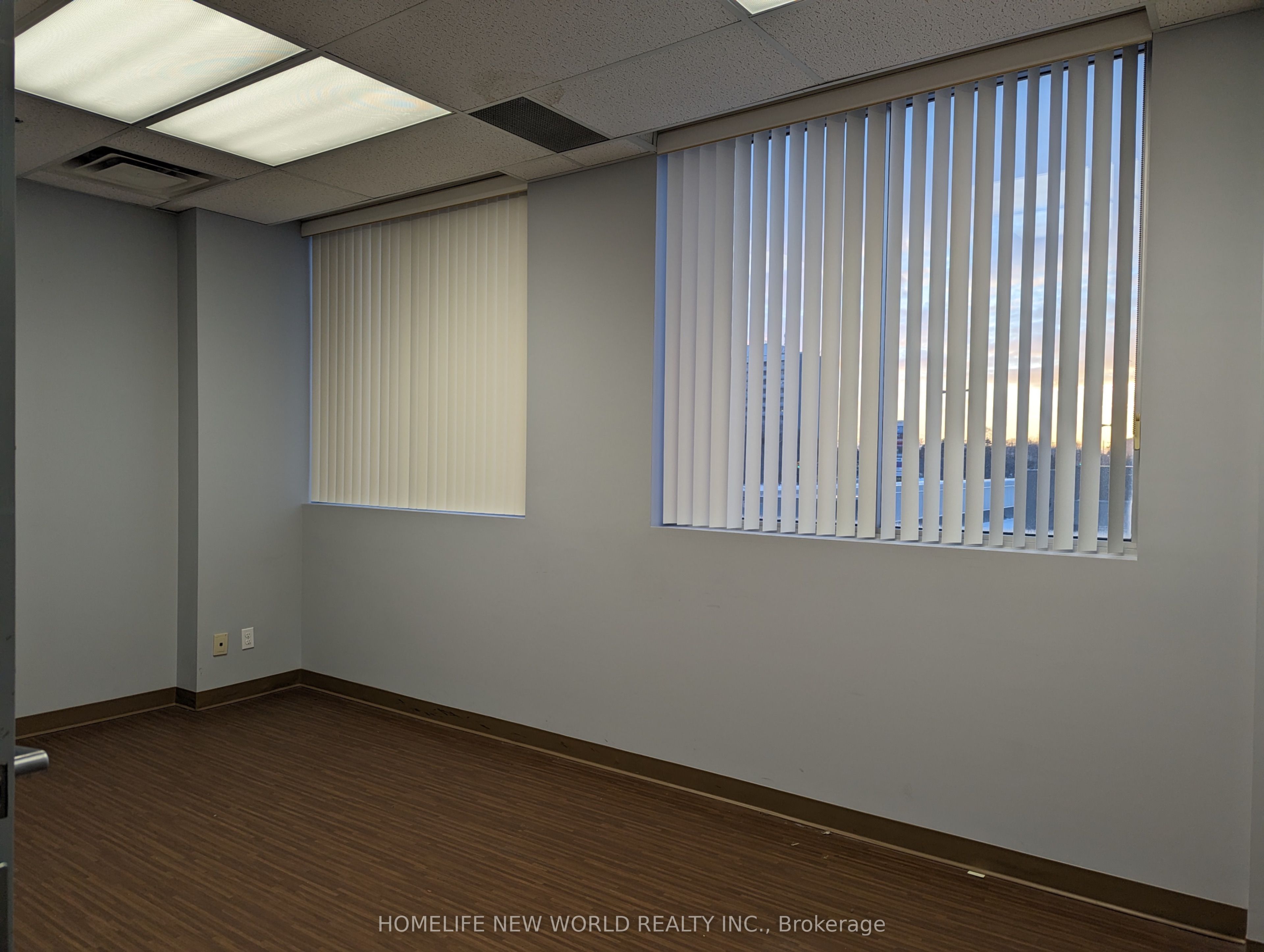 #201 - 2330 Kennedy Road Property Photo 17