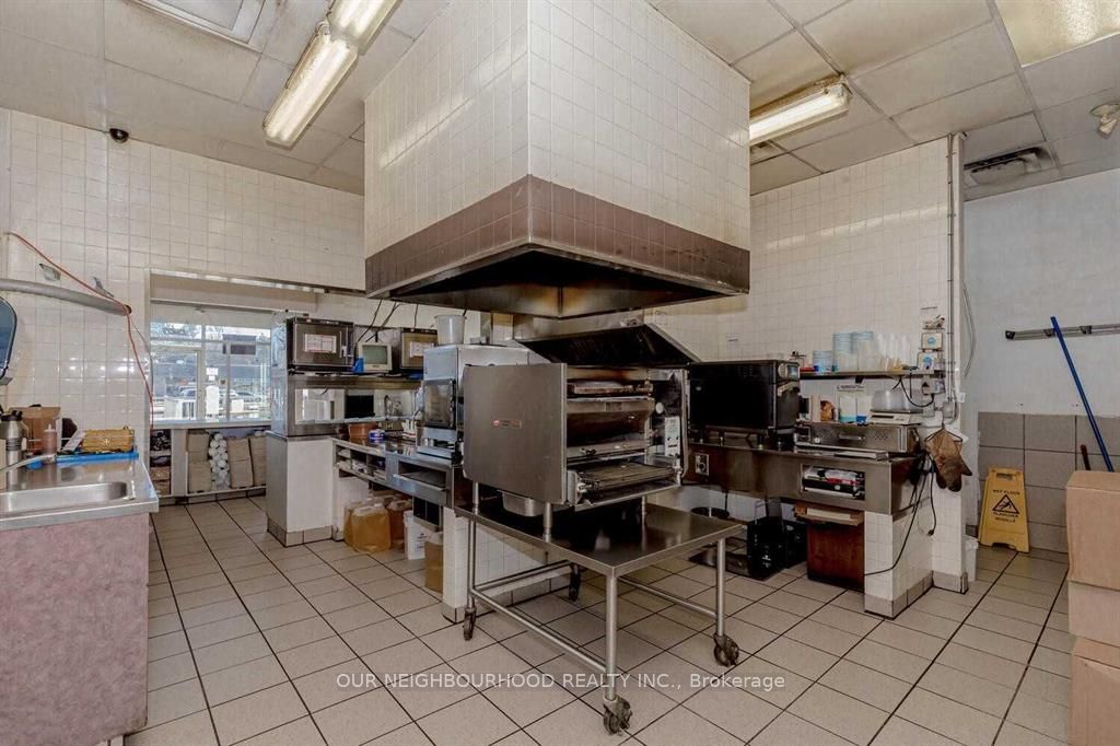 #1 - 1881 Scugog Street Property Photo 19