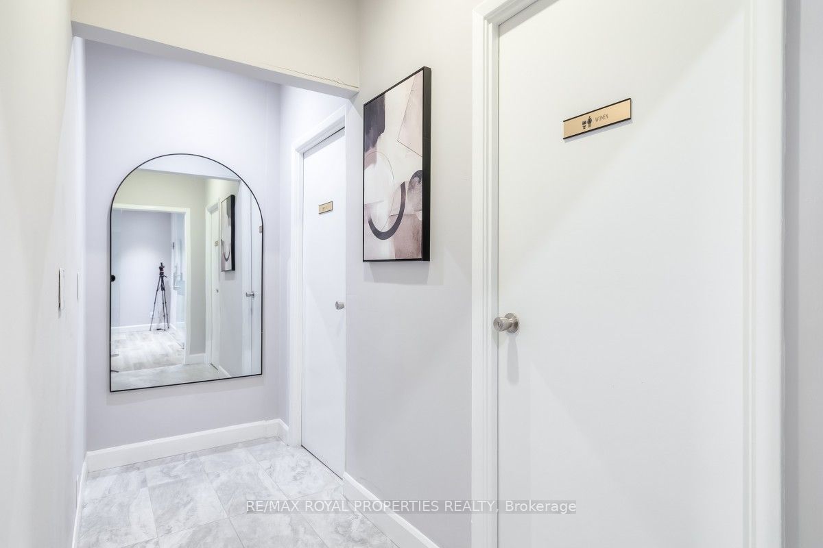 #203 - 15 Harwood Avenue Property Photo 13