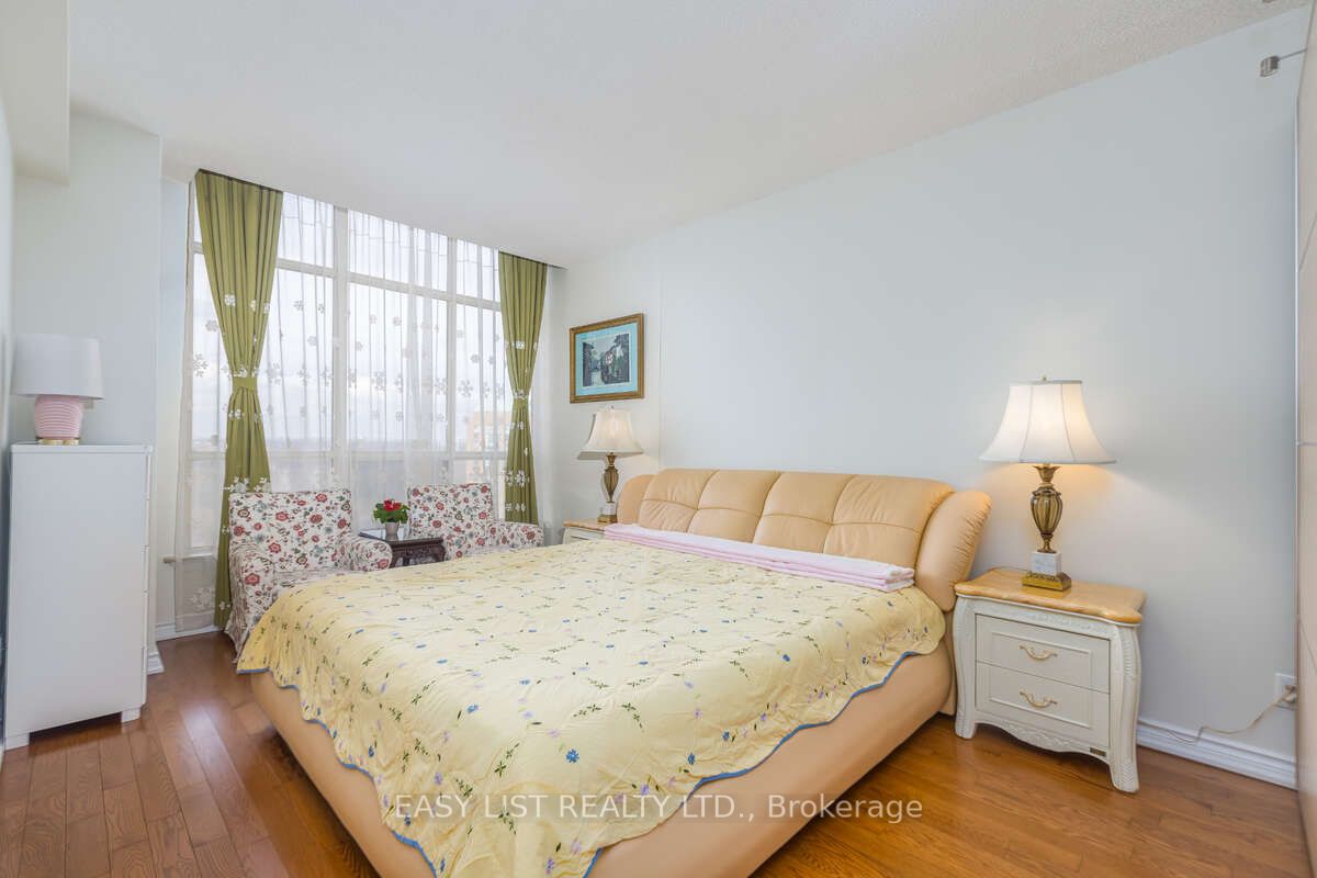 #ph14 - 20 Guildwood Parkway Property Photo 8
