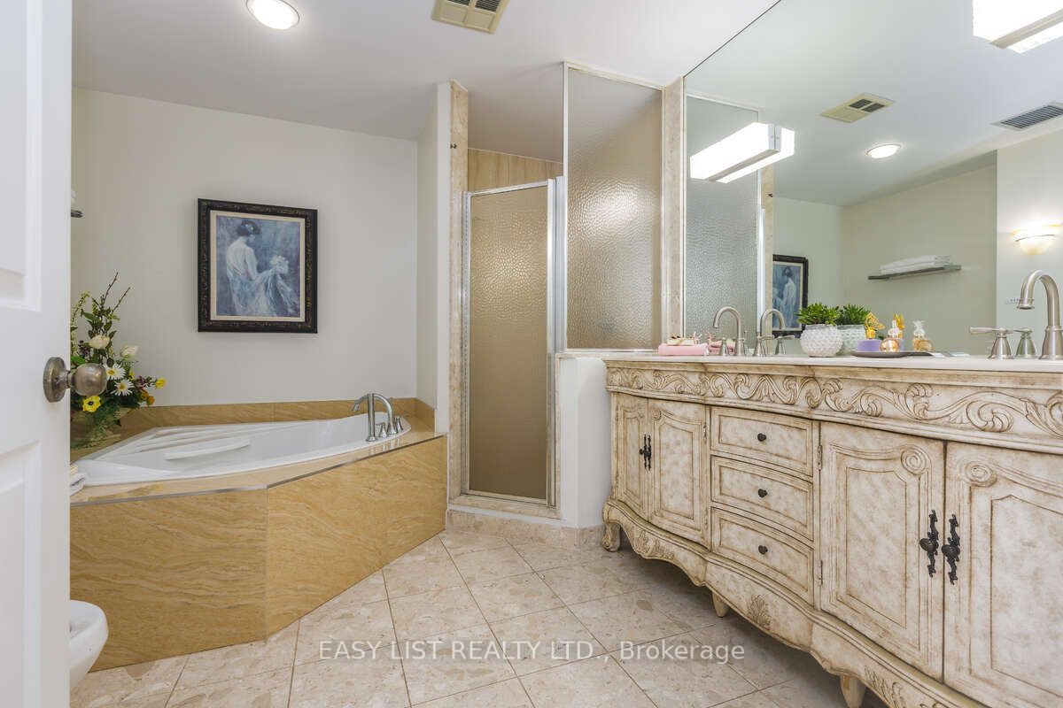 #ph14 - 20 Guildwood Parkway Property Photo 9