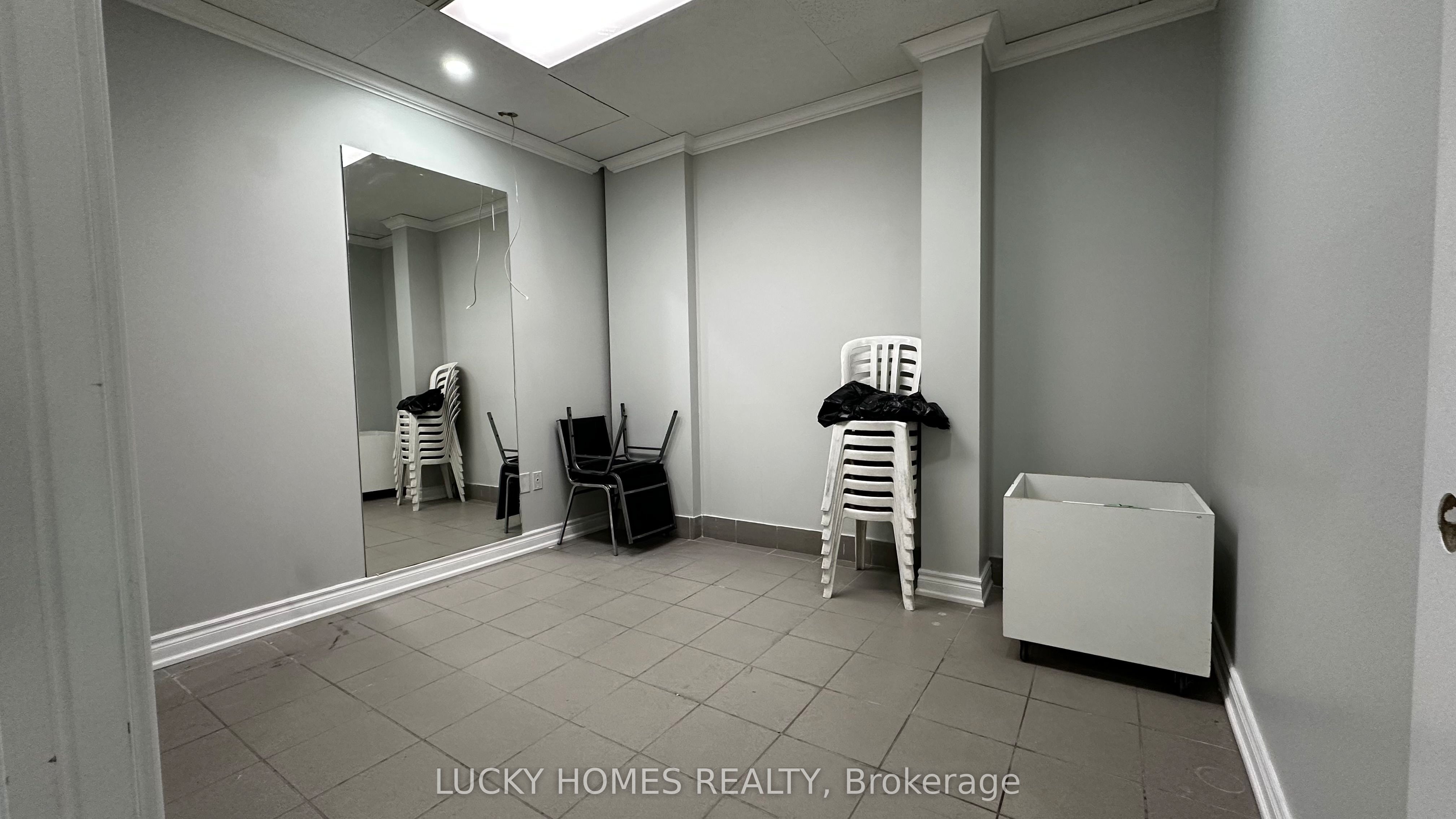 2679 Eglinton Avenue Property Photo 7