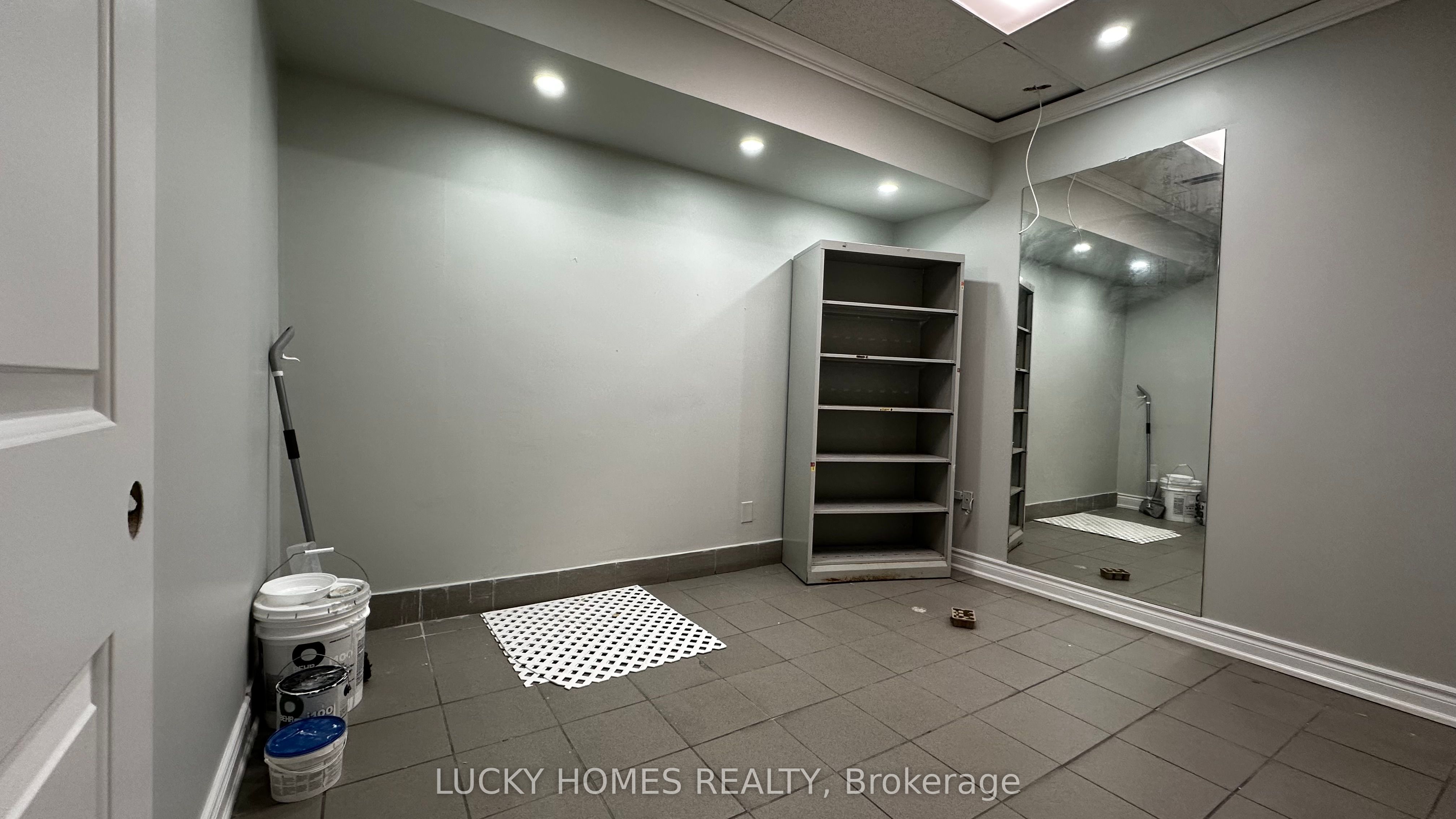 2679 Eglinton Avenue Property Photo 8