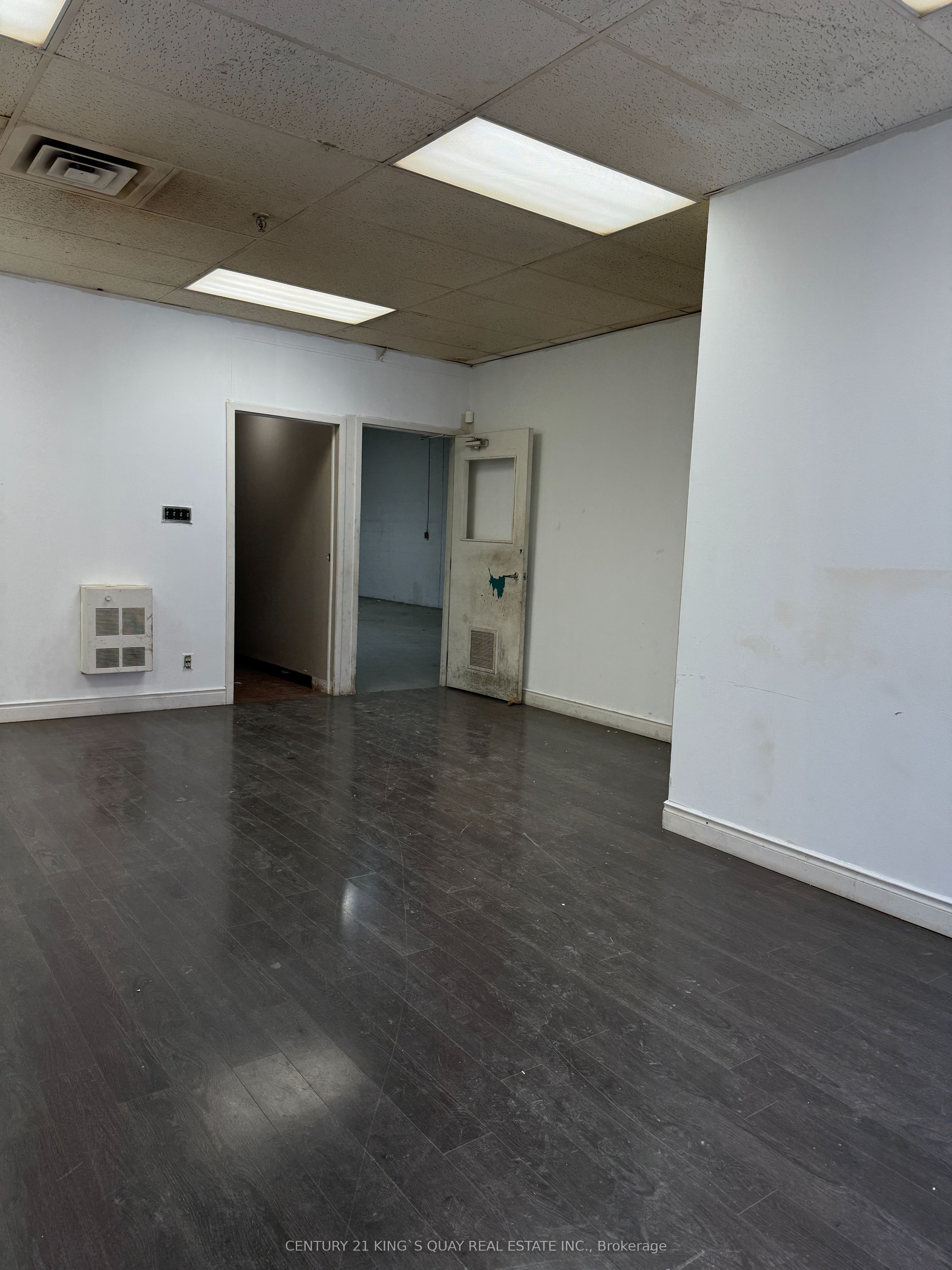 #4 - 70 Milner Avenue Property Photo 2