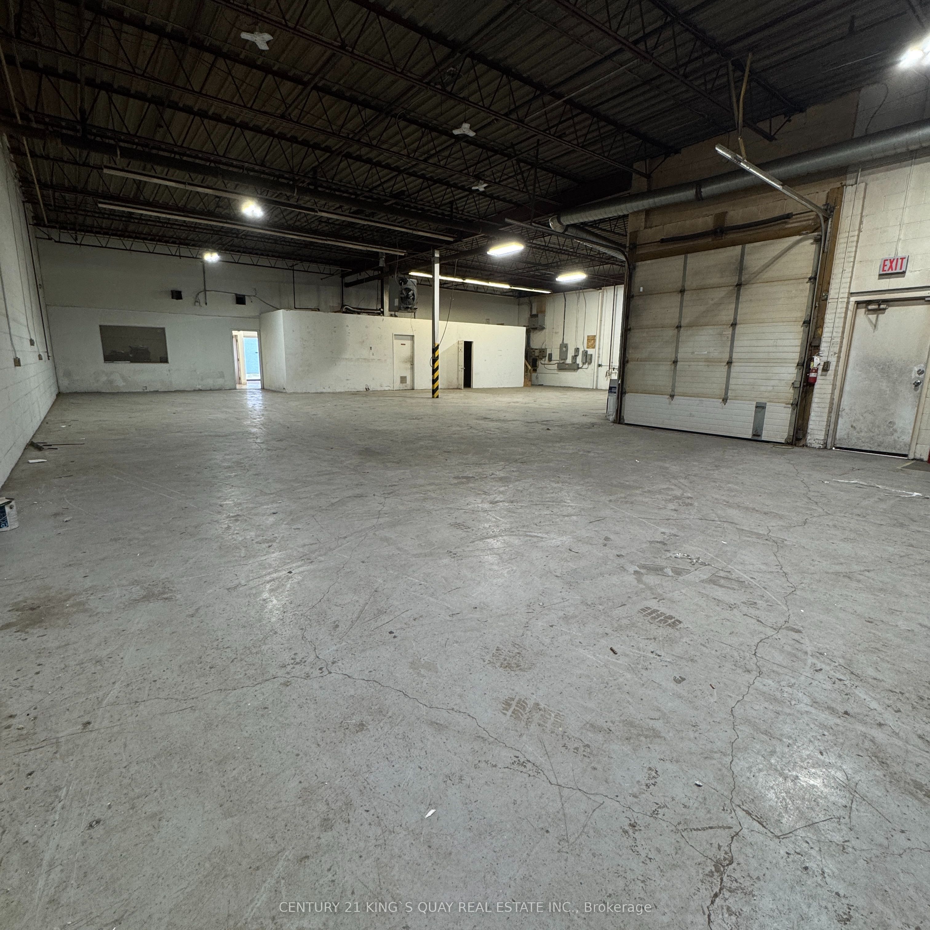 #4 - 70 Milner Avenue Property Photo 3