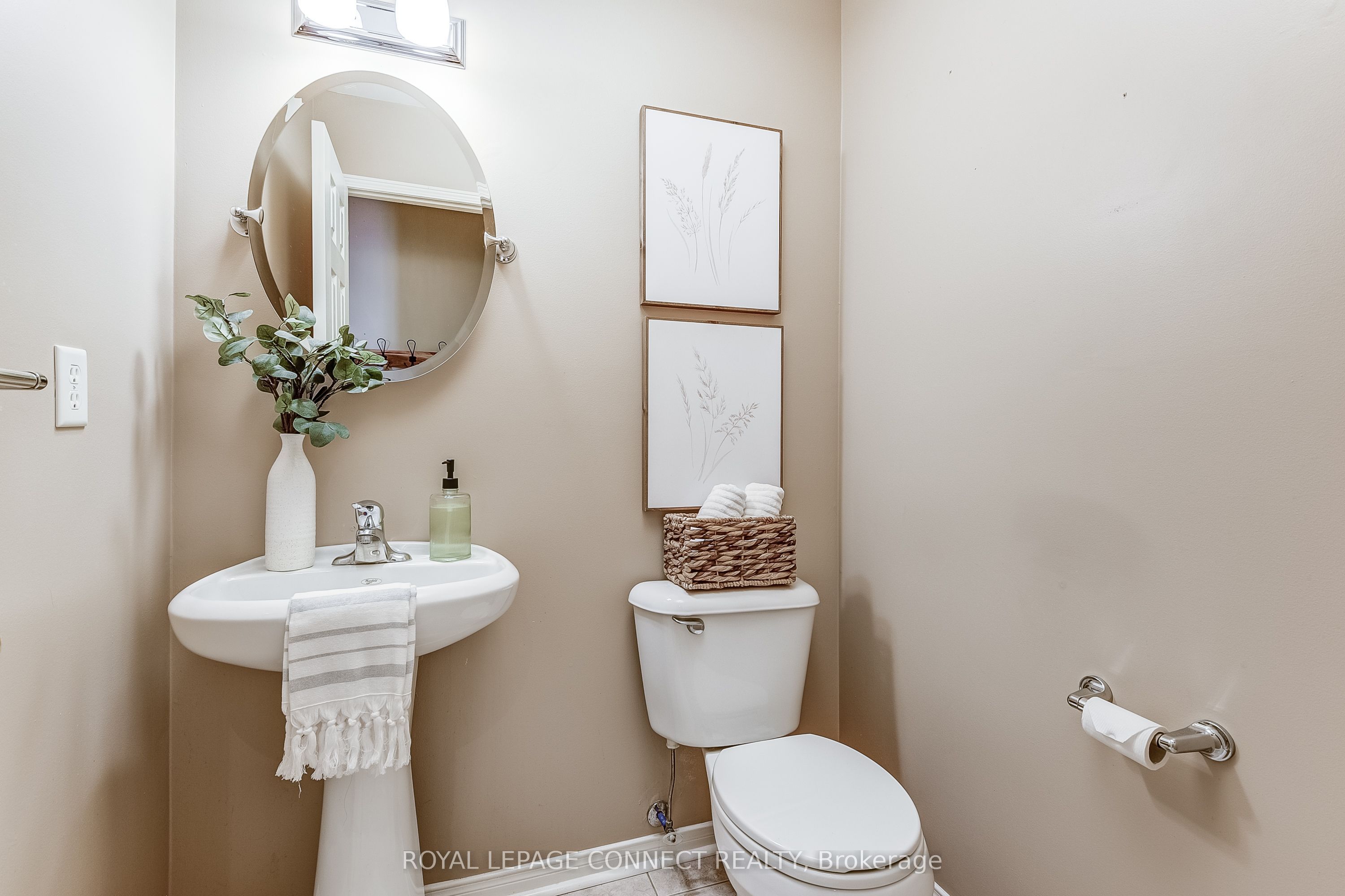 29 Andona Crescent Property Photo 5