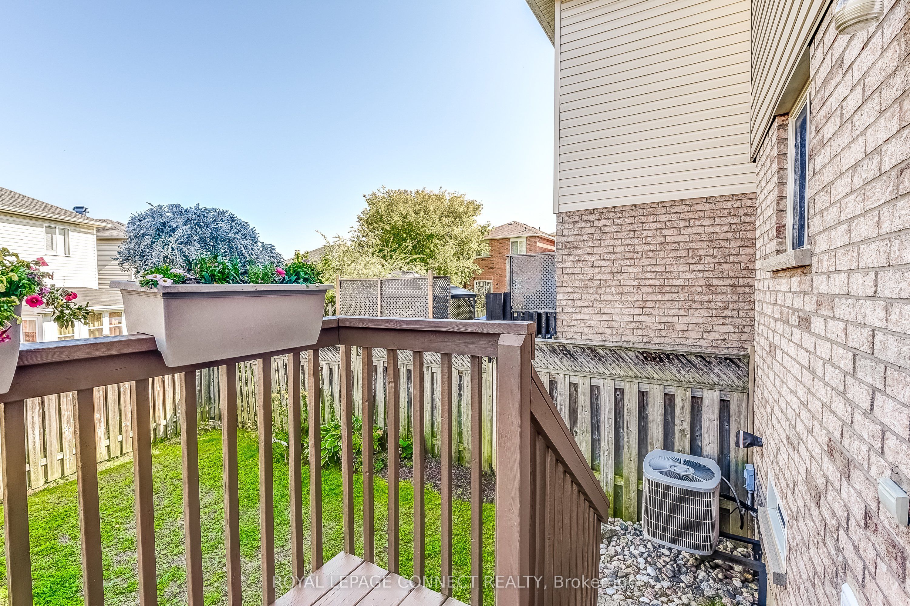 29 Andona Crescent Property Photo 32