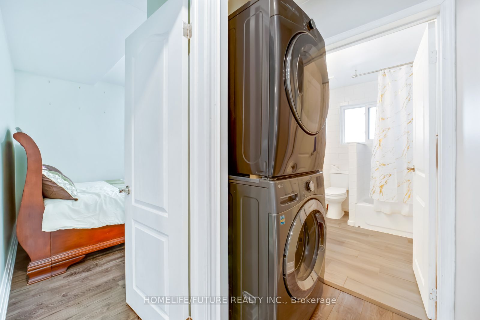 729 Glenforest Street Property Photo 17