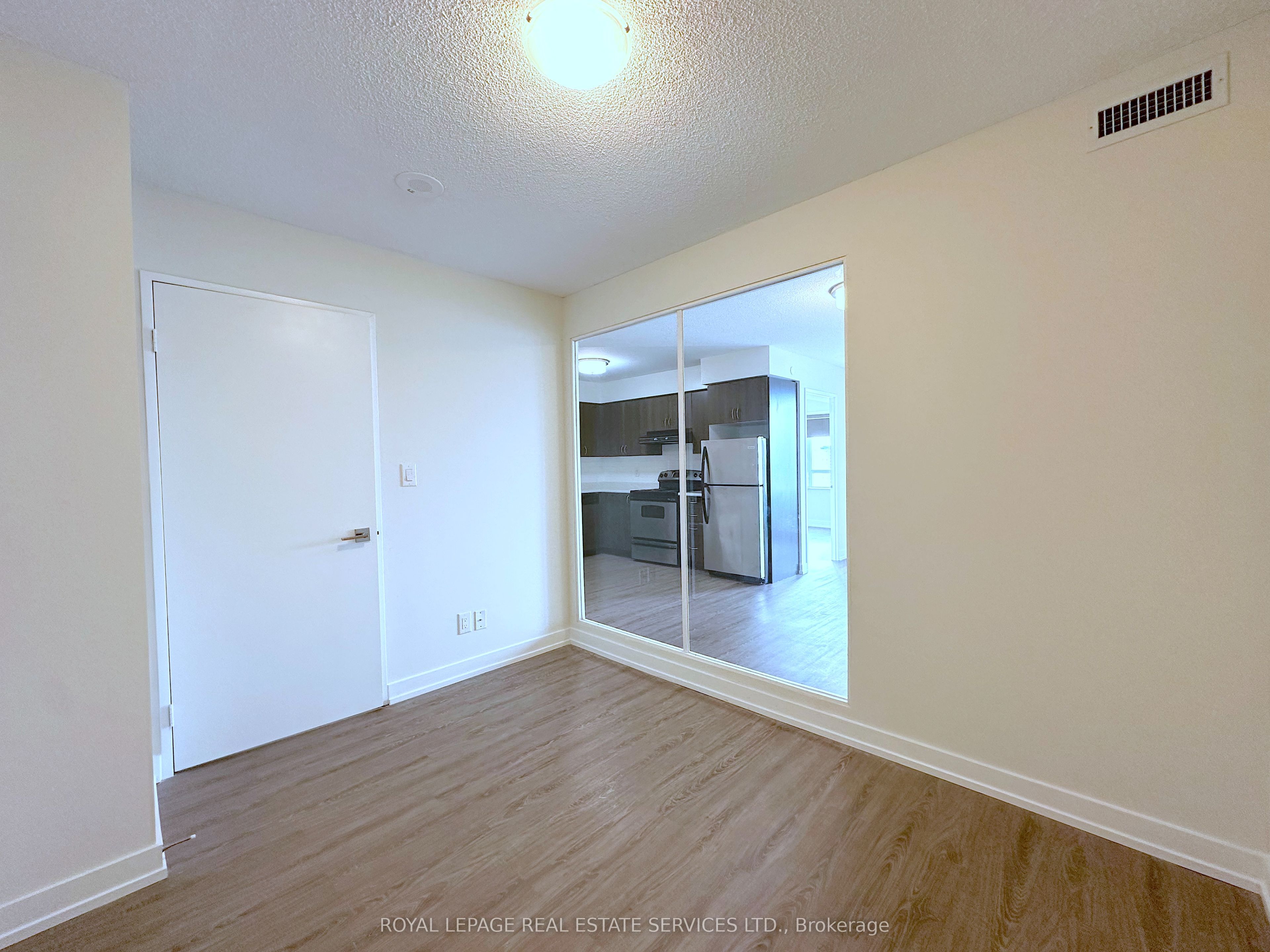 #1410 - 73 Bayly Street Property Photo 6