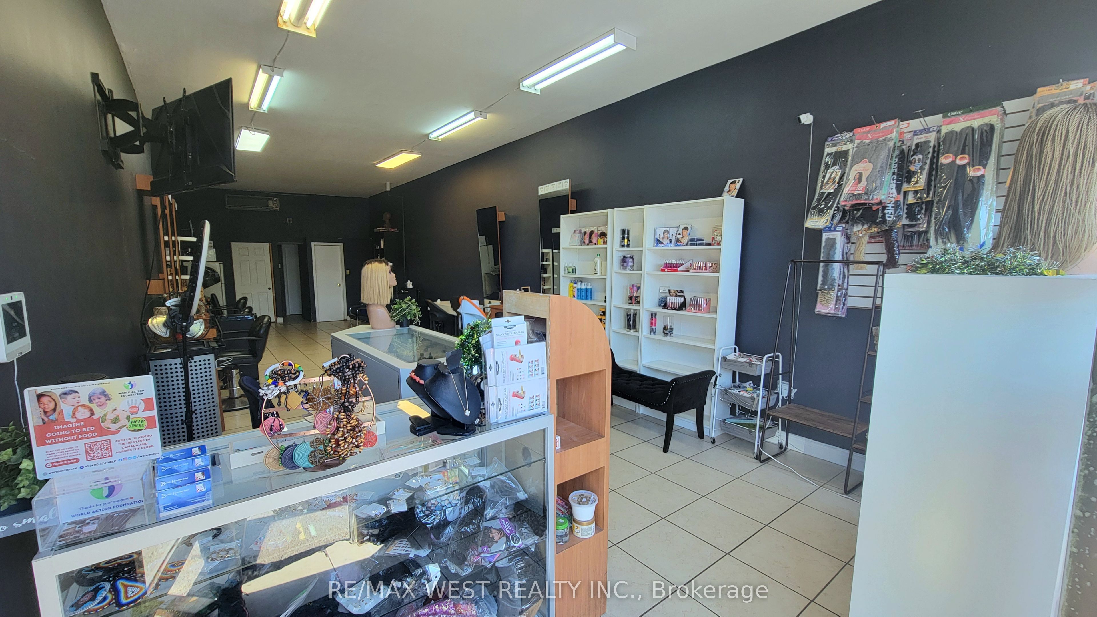 #7 - 1375 Danforth Road Property Photo 4