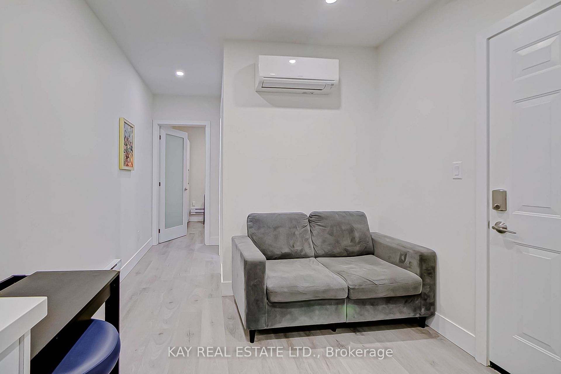 1448 Gerrard Street Property Photo 20