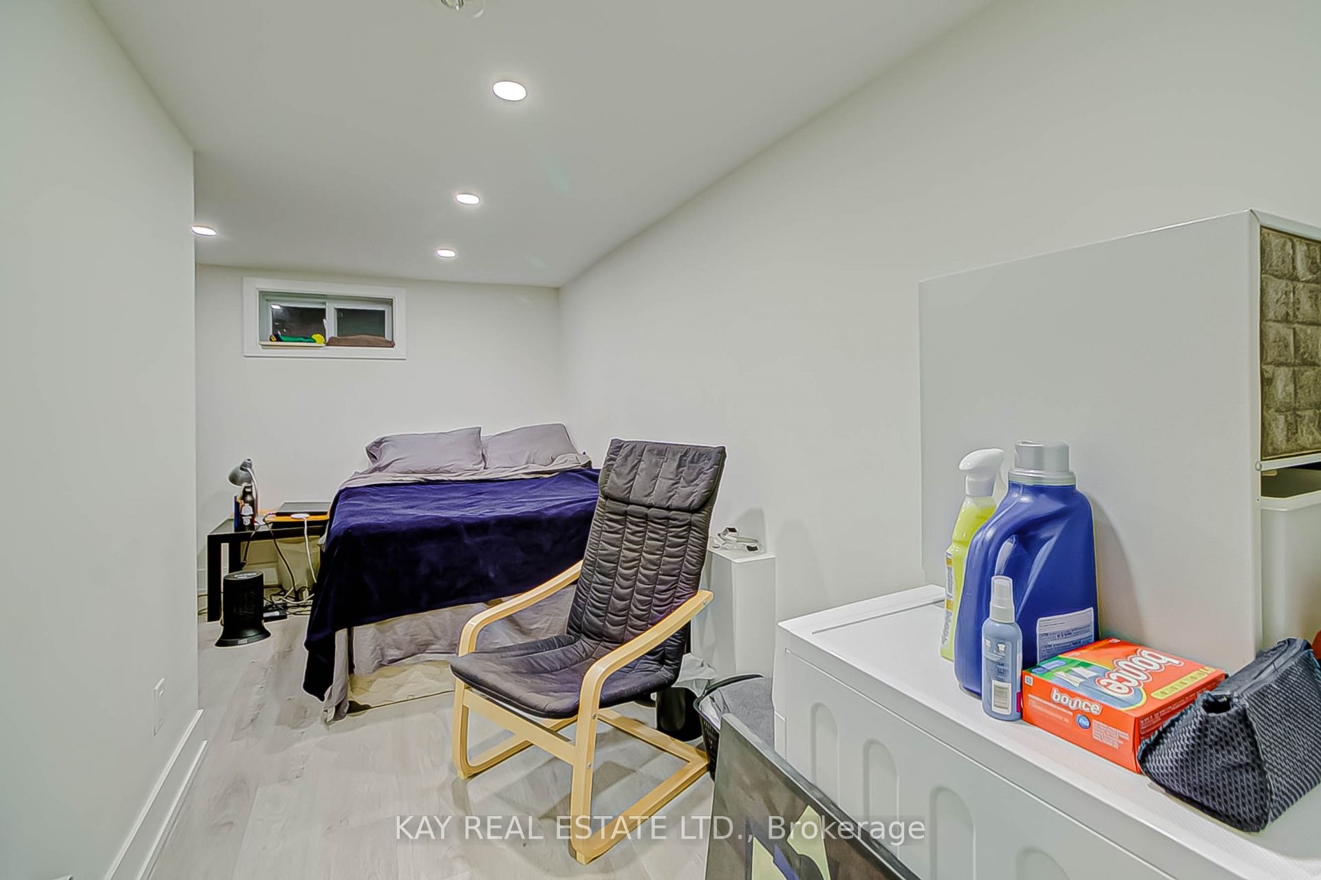 1448 Gerrard Street Property Photo 25