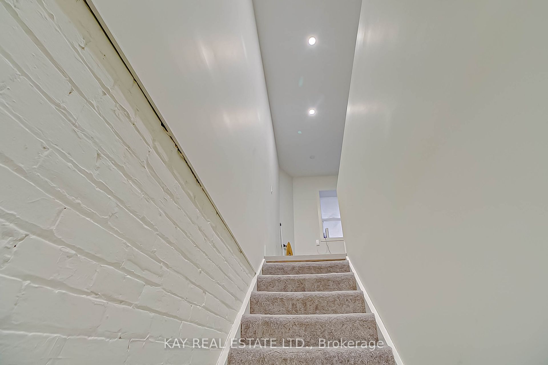 1448 Gerrard Street Property Photo 26