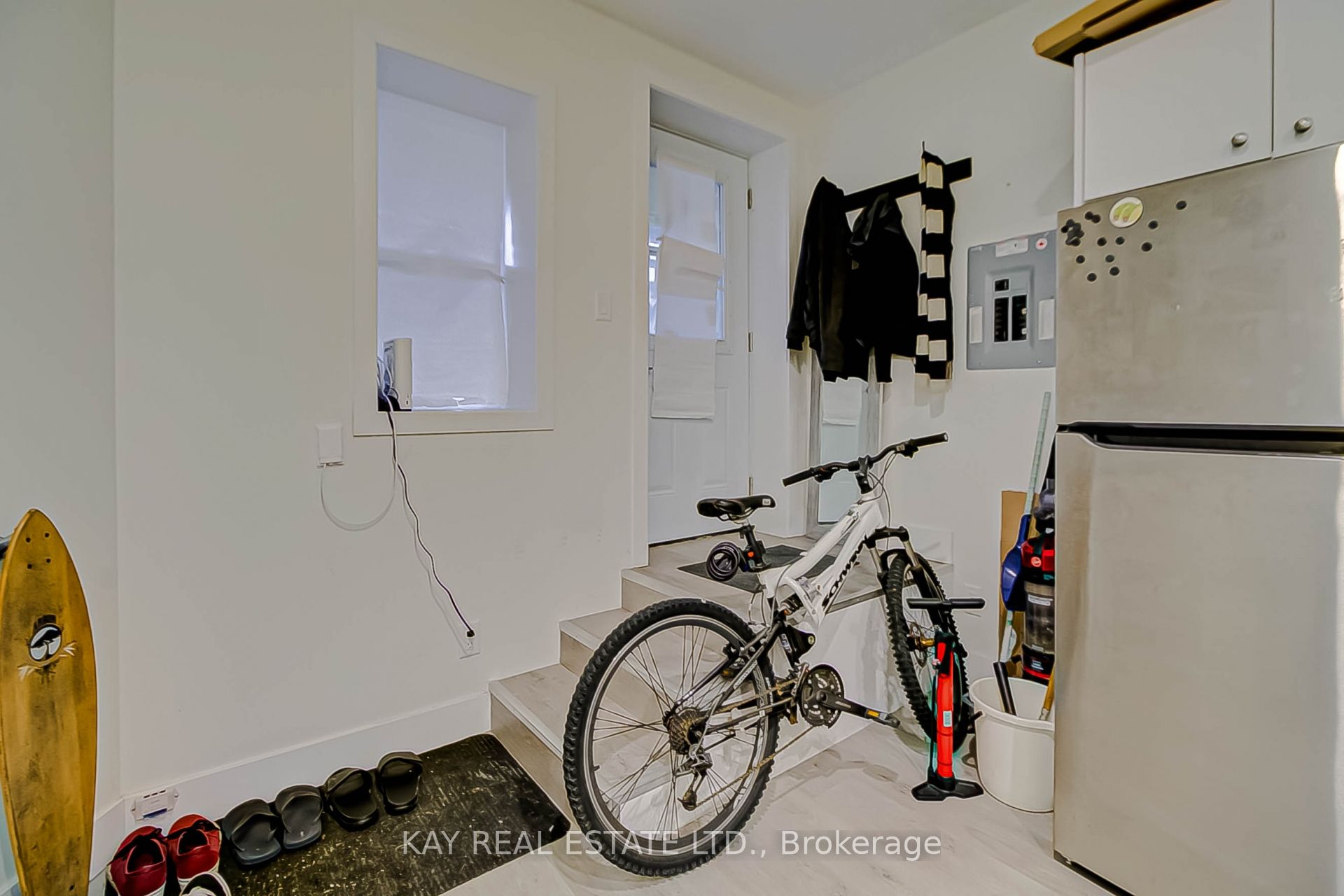 1448 Gerrard Street Property Photo 28
