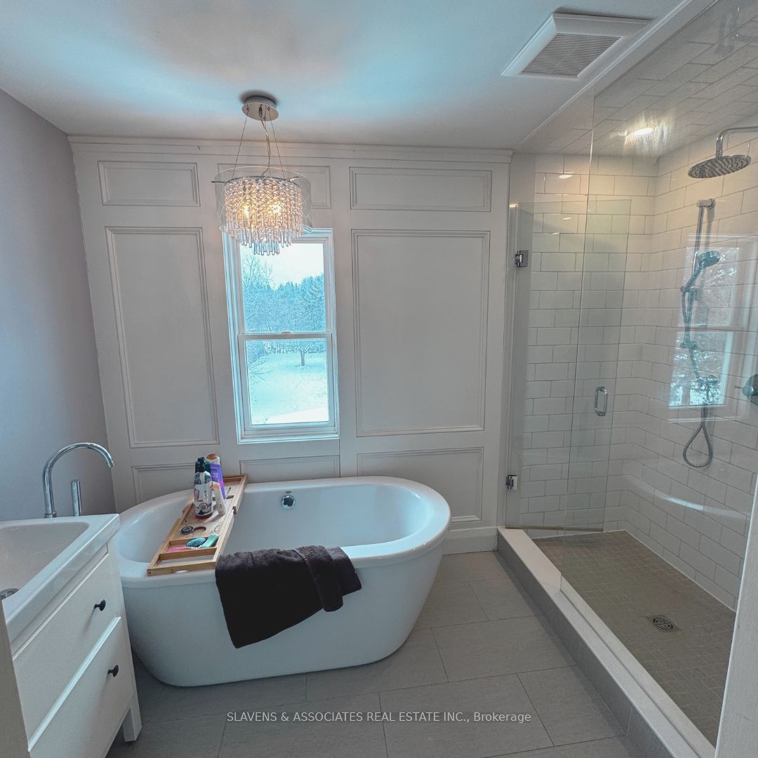 136 King Lane Property Photo 14