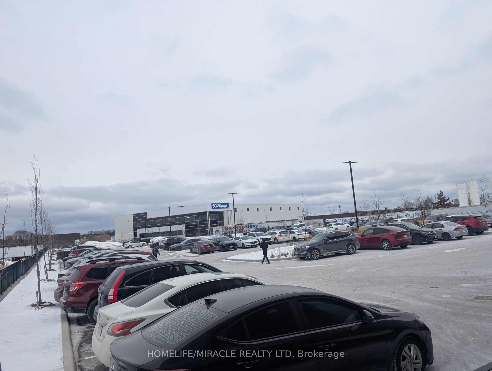 #405 - 2225 Markham Road Property Photo 8
