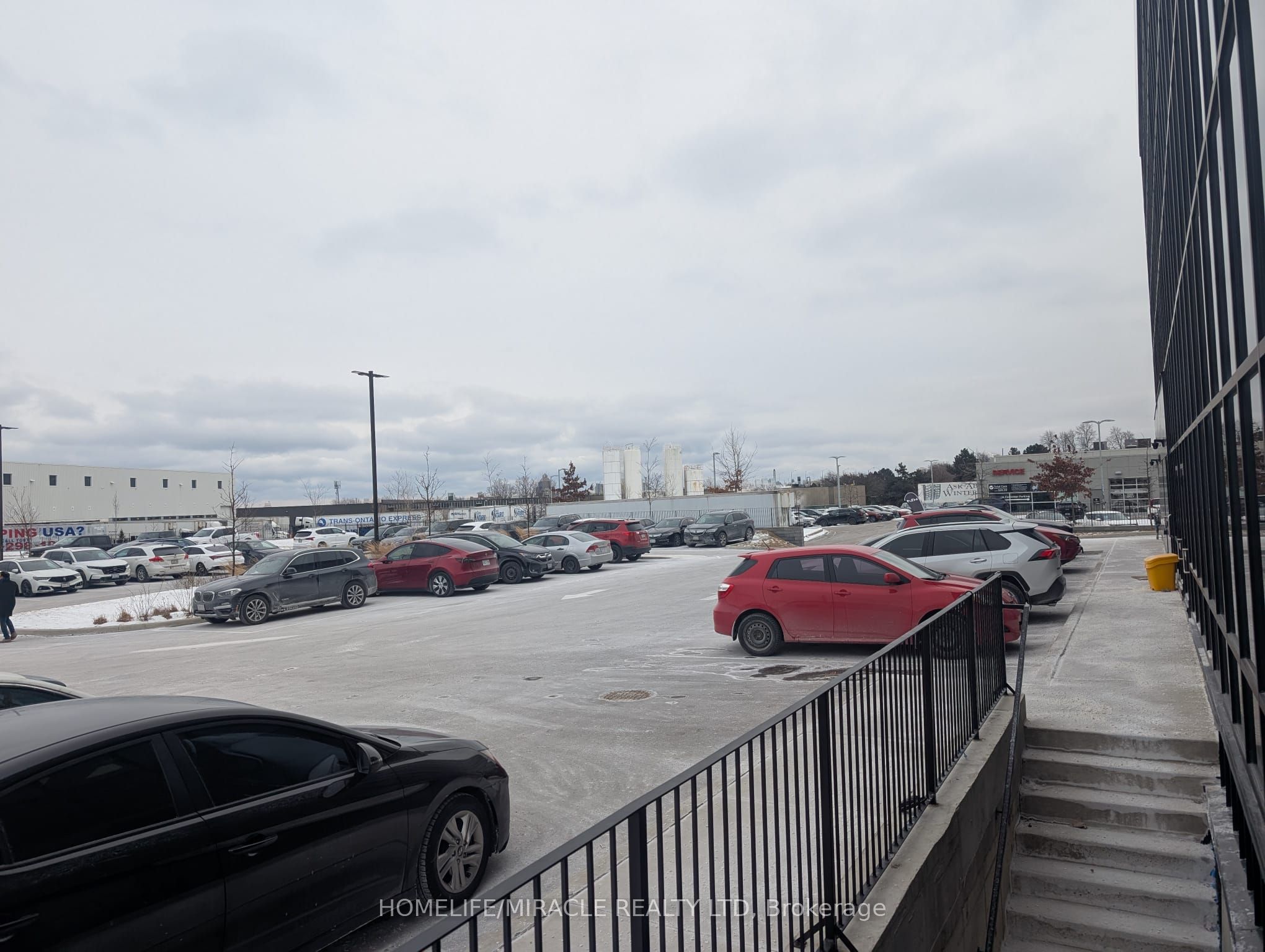 #405 - 2225 Markham Road Property Photo 9