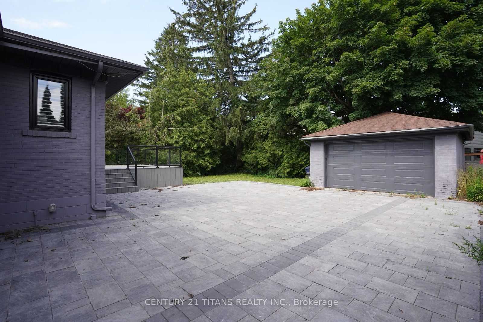 40 Hill Crescent Property Photo 2