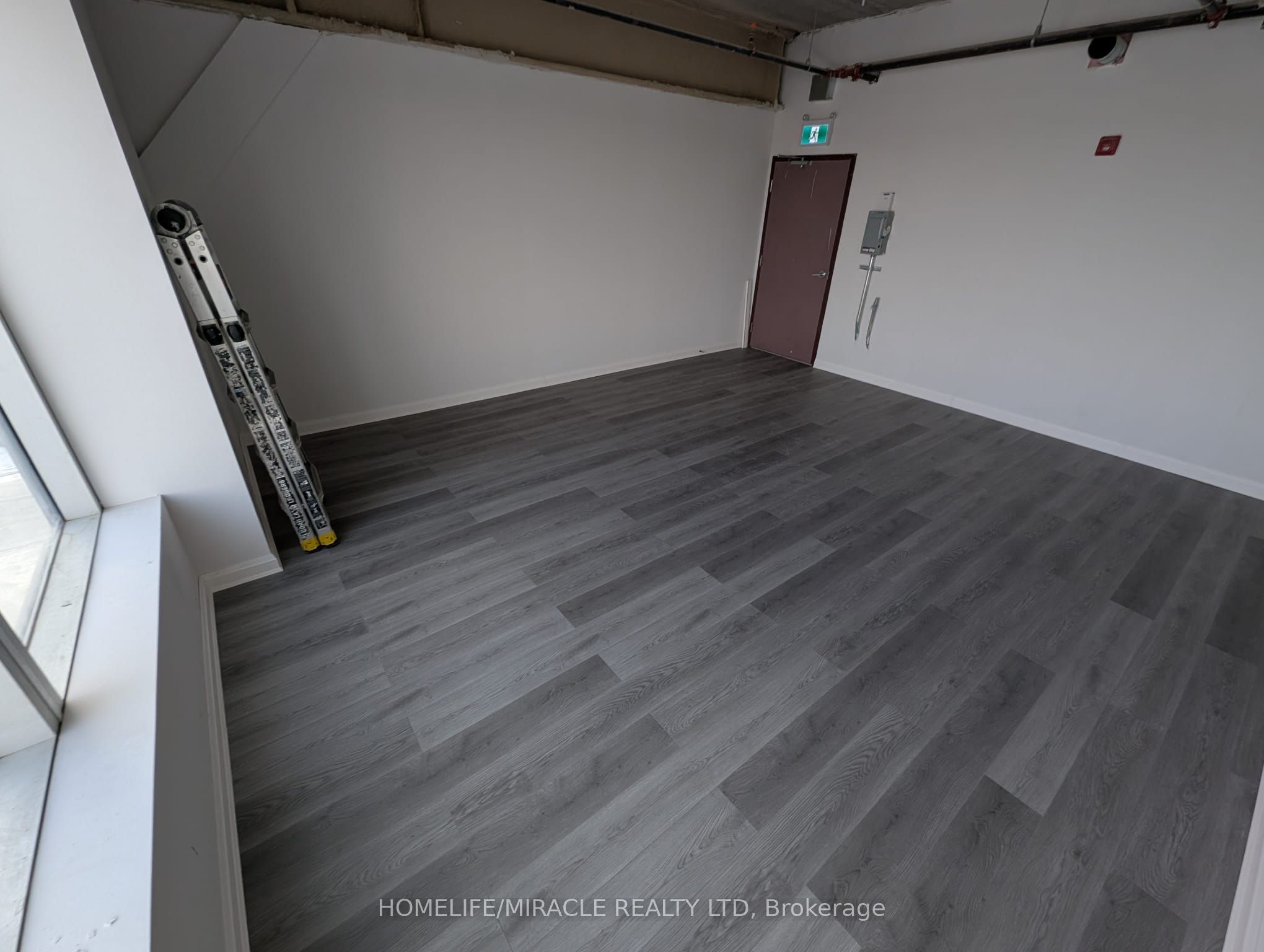 #405 - 2225 Markham Road Property Photo 8