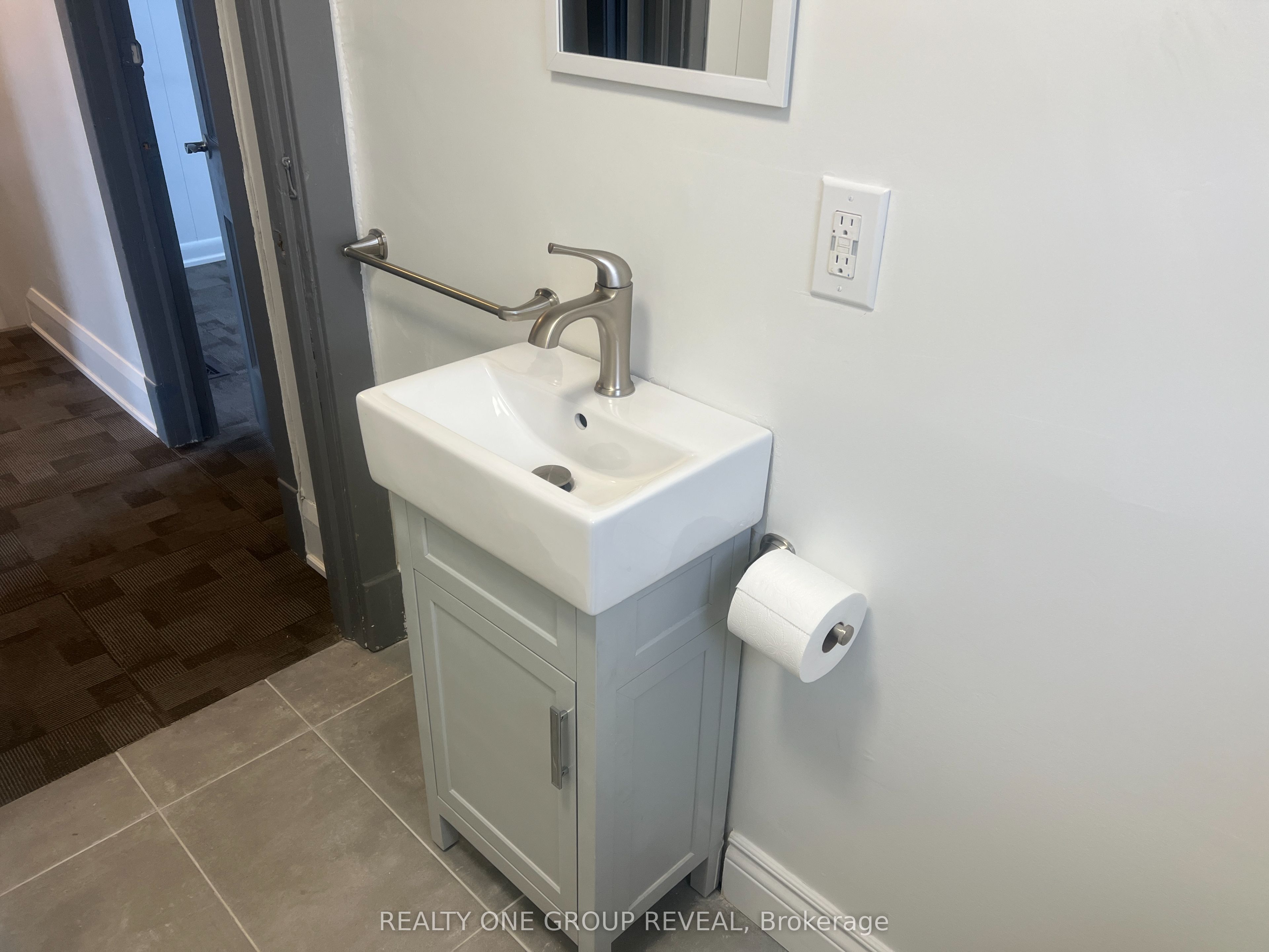 77 Bond Street Property Photo 27