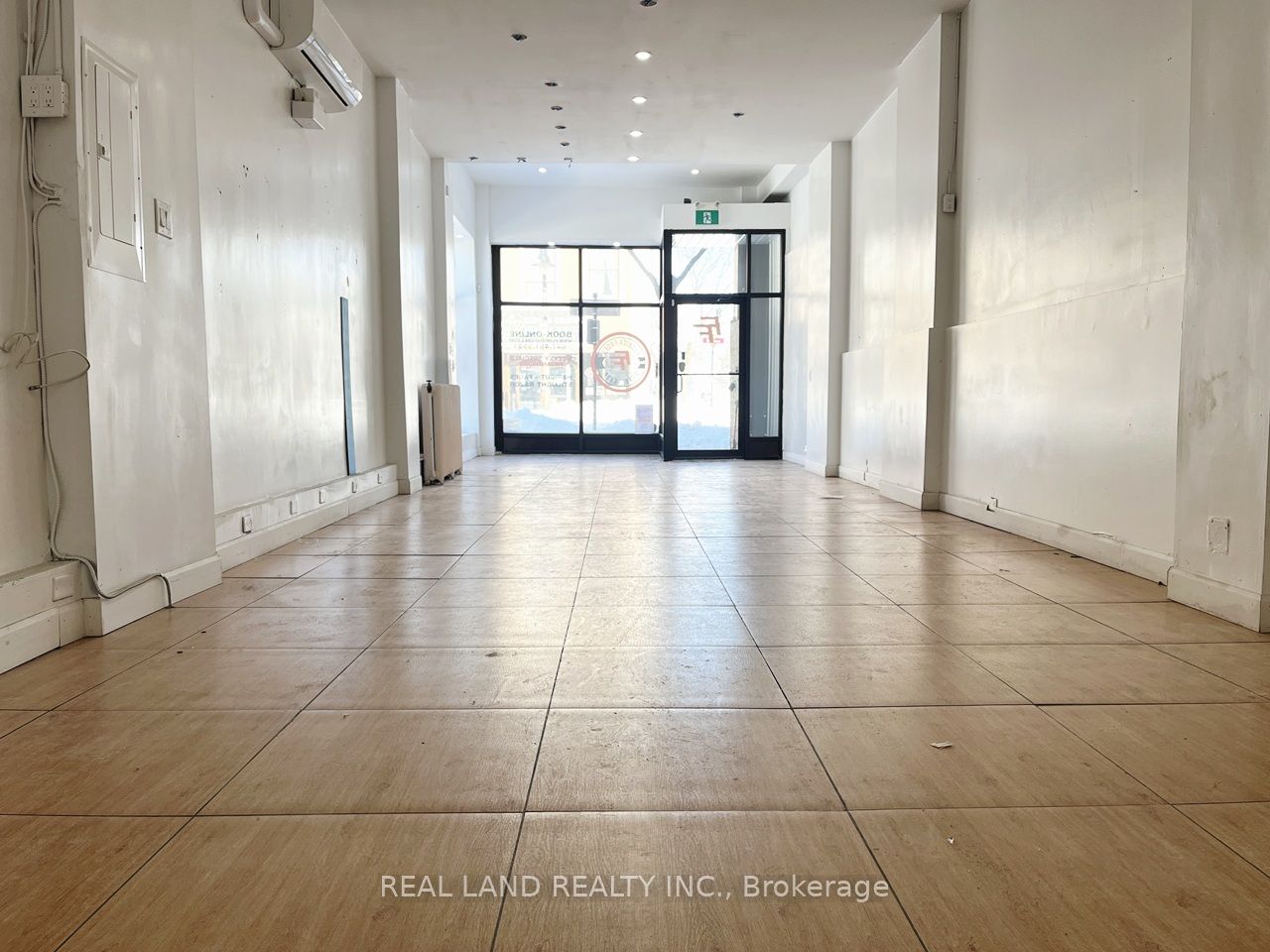 27 King Street Property Photo 5