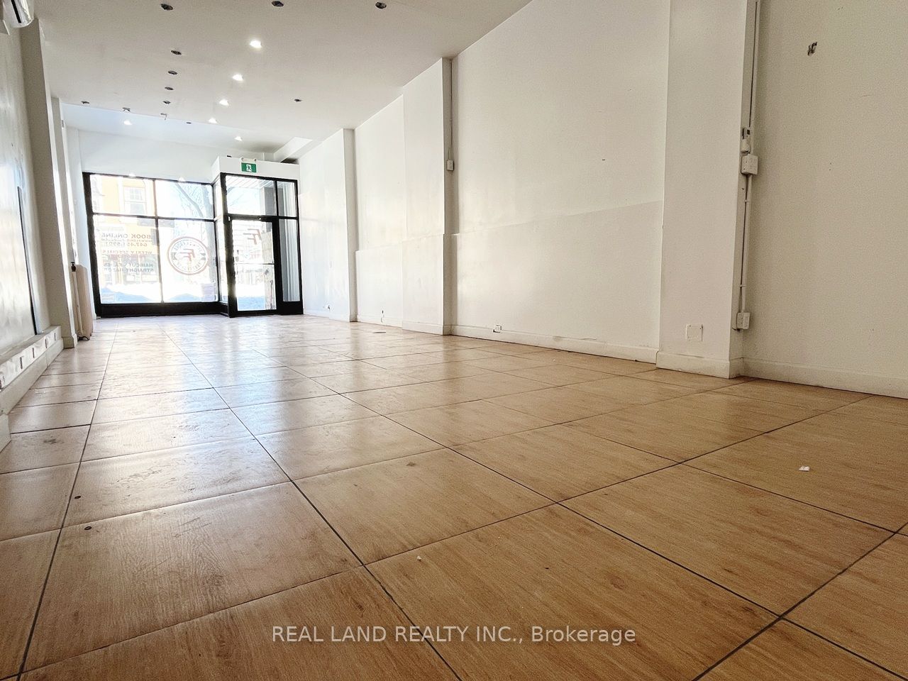 27 King Street Property Photo 7