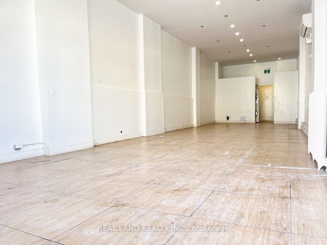 27 King Street Property Photo 9