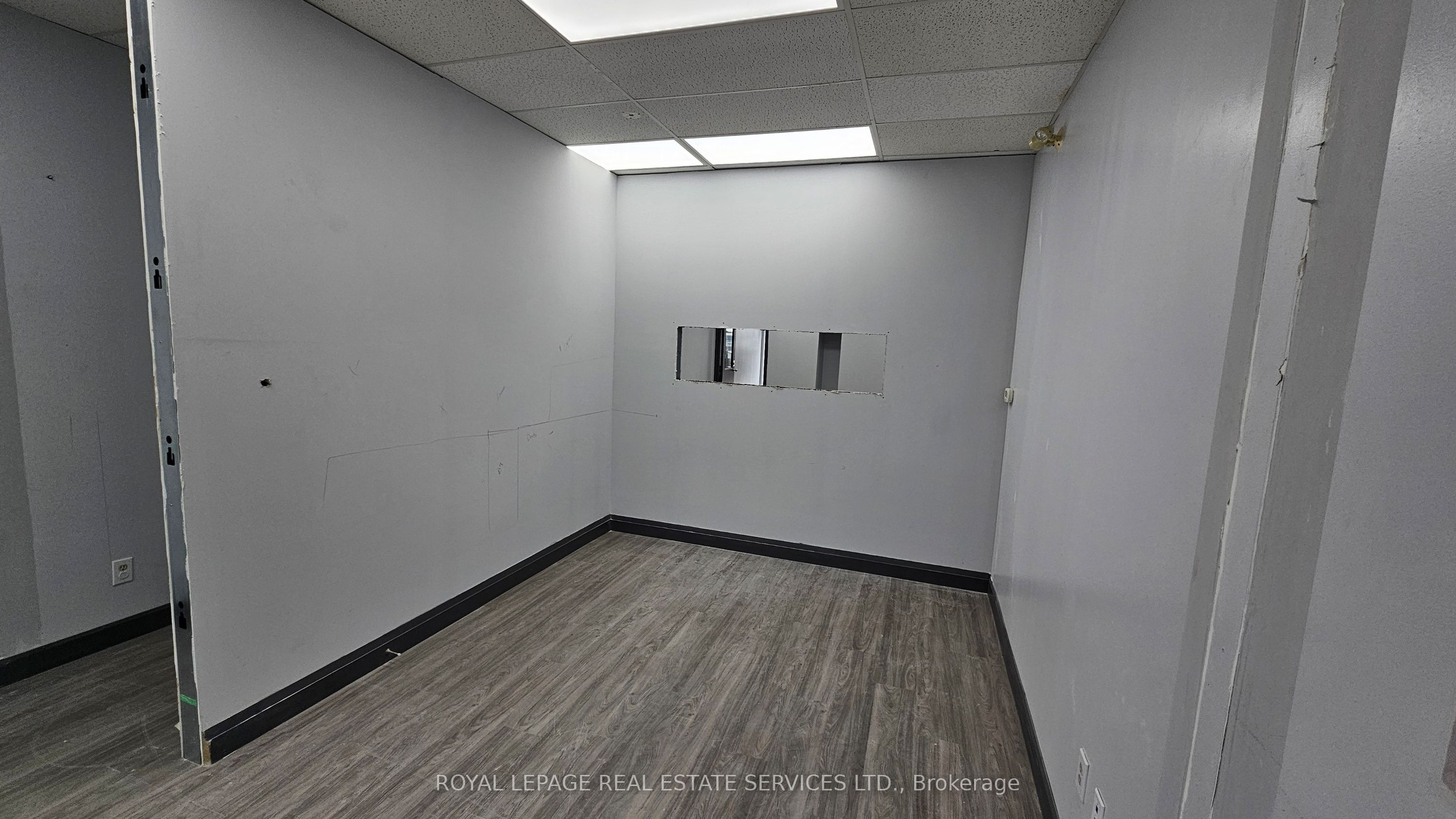 1359 Woodbine Avenue Property Photo 10
